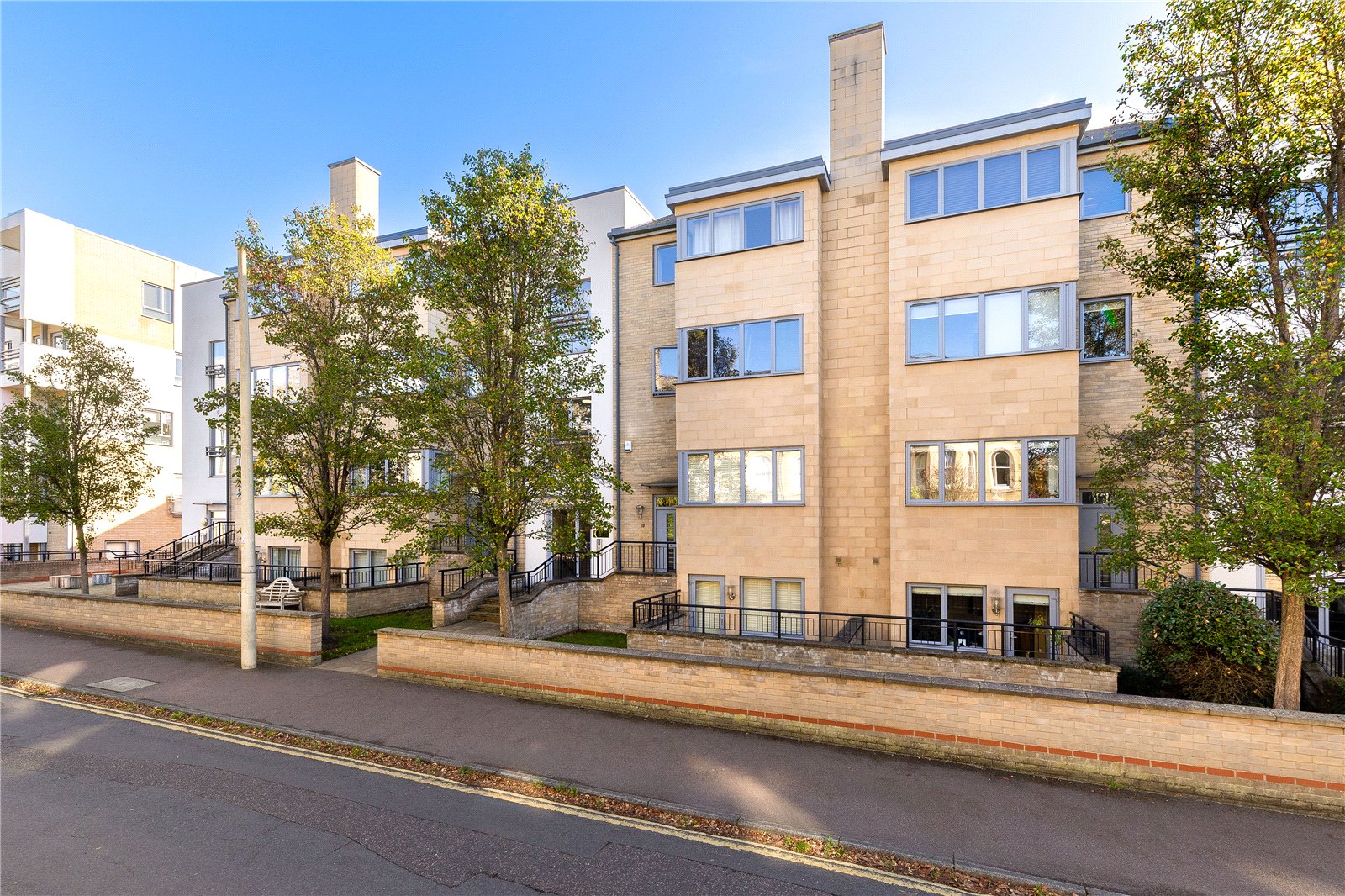 2-bed flat on 18, Fitzwilliam Road, Cambridgeshire, £575,000