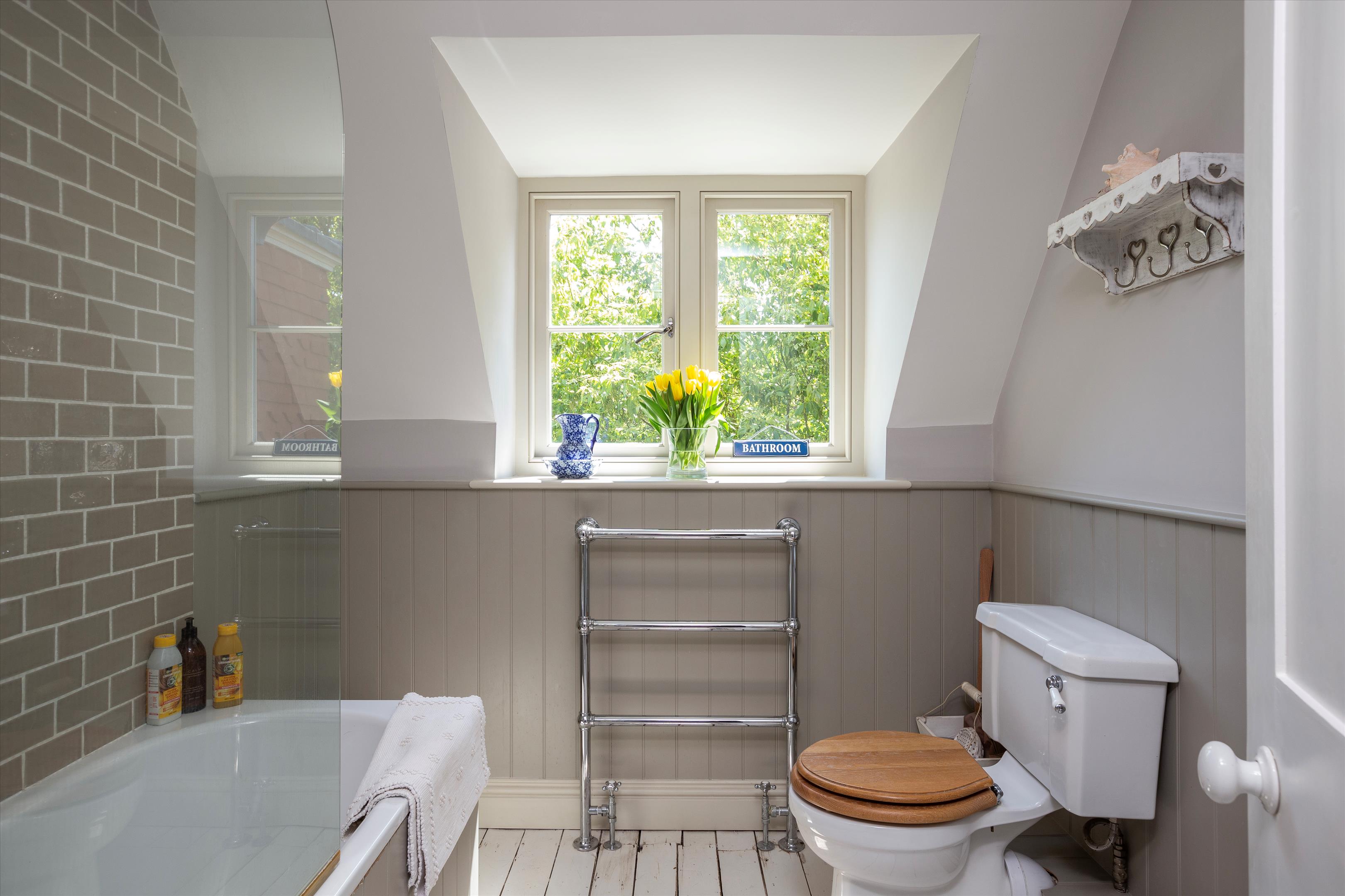 Photos of Mill Lane, Chiddingfold, Godalming, Surrey GU8. 64945271