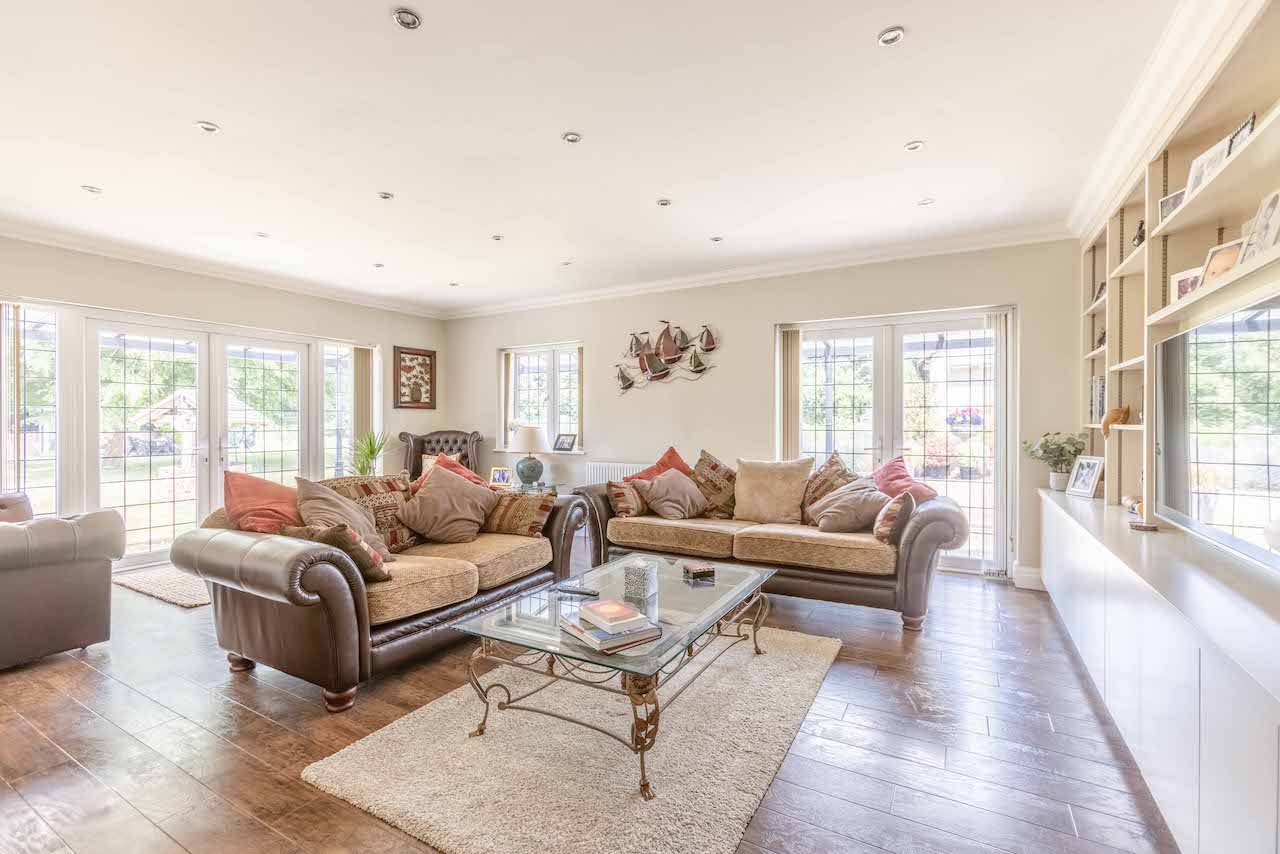 4 bedroom detached house for sale 0