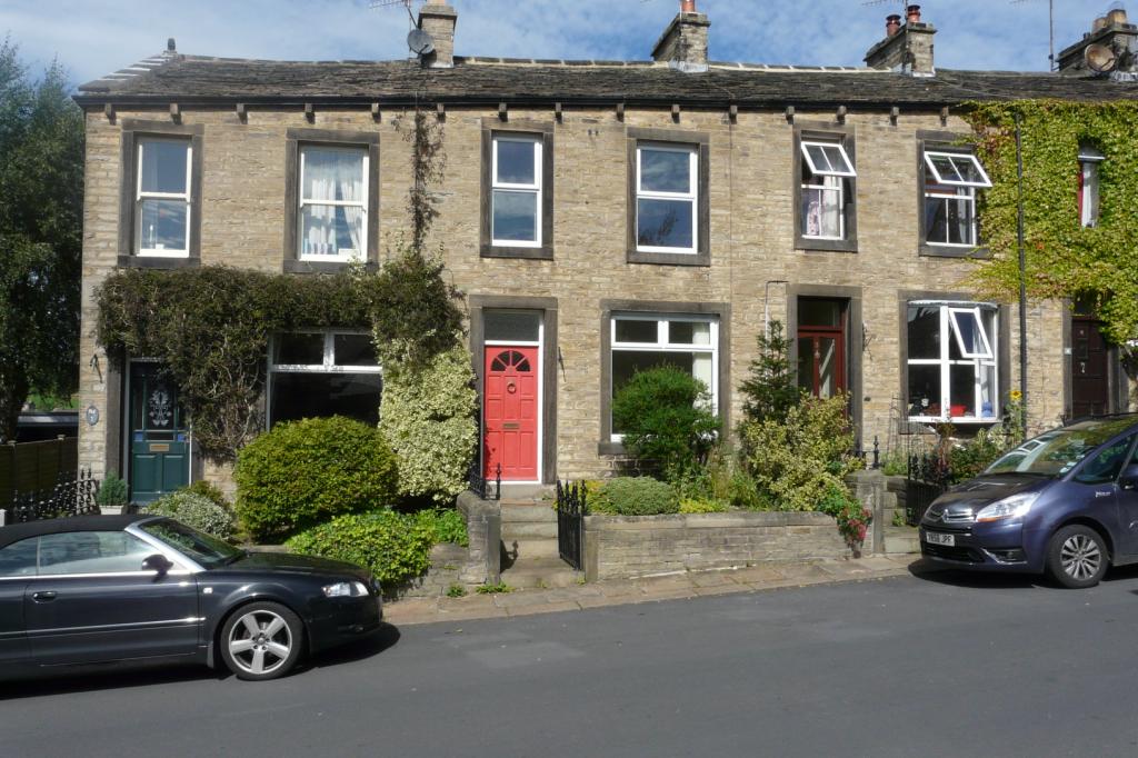 Free property report 2, Pear Tree Terrace, Main Street, Low Bradley