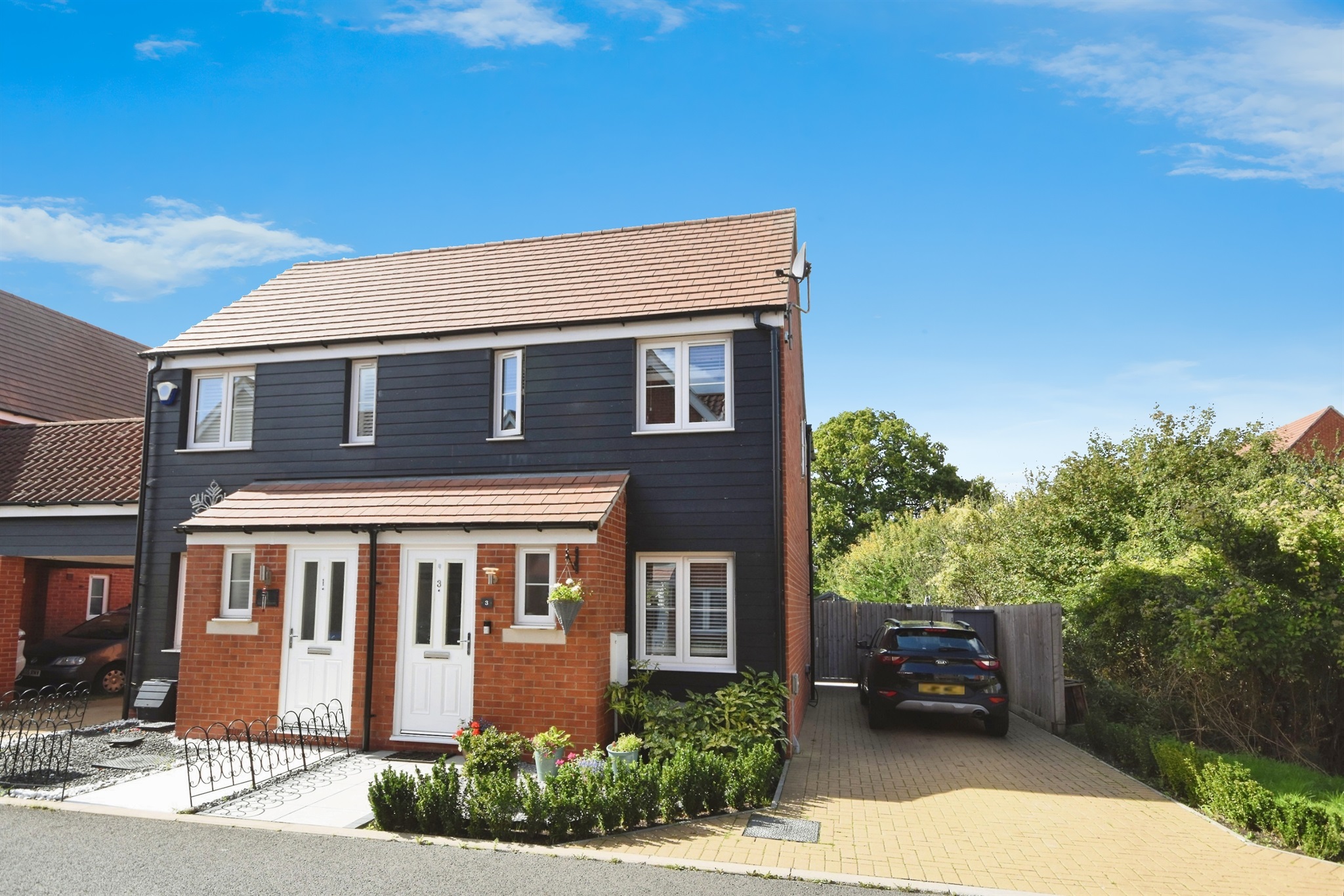 2-bed semi-detached on 3, Elder Close, Chelmsford, £375,000