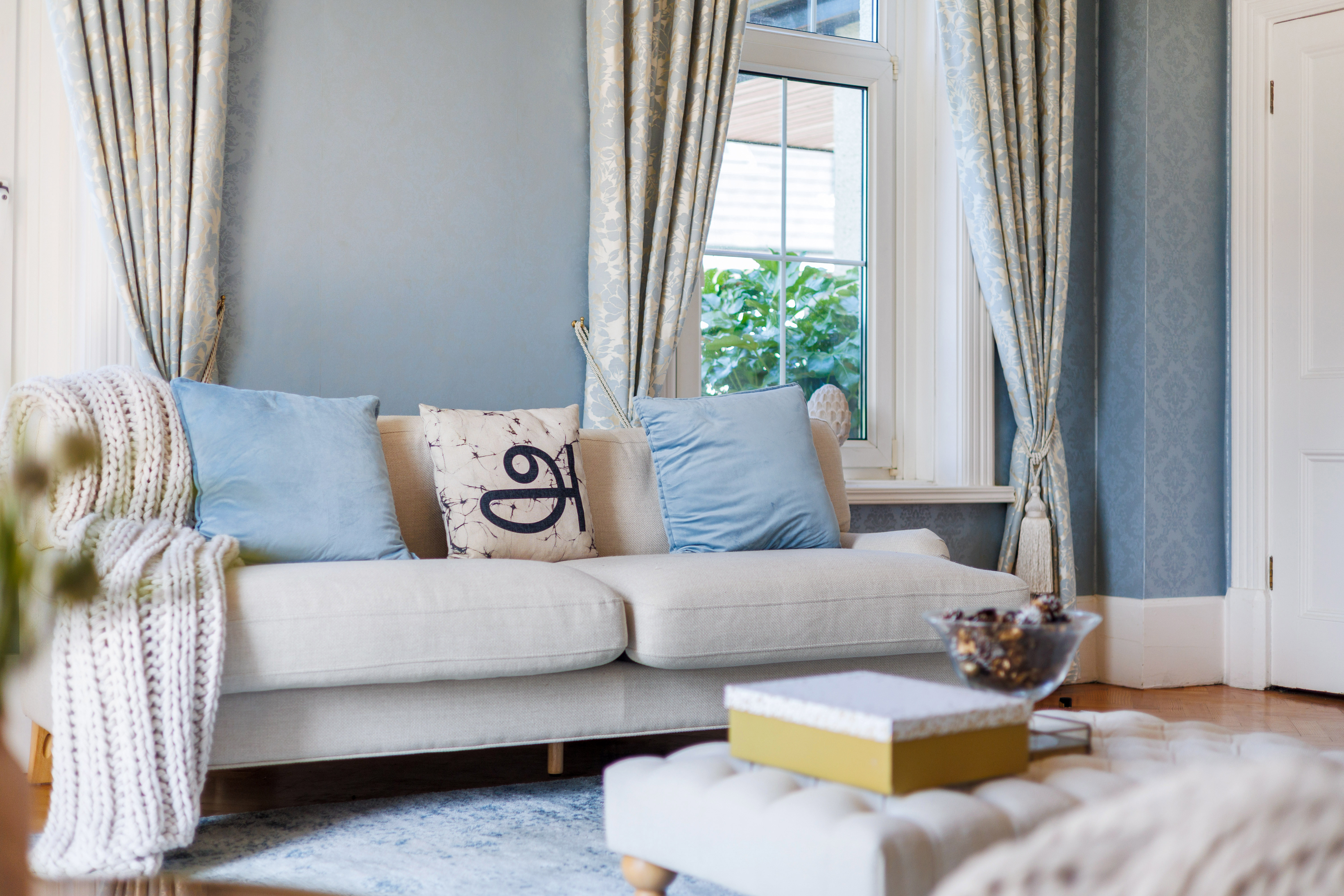 5 bedroom detached house for sale 0