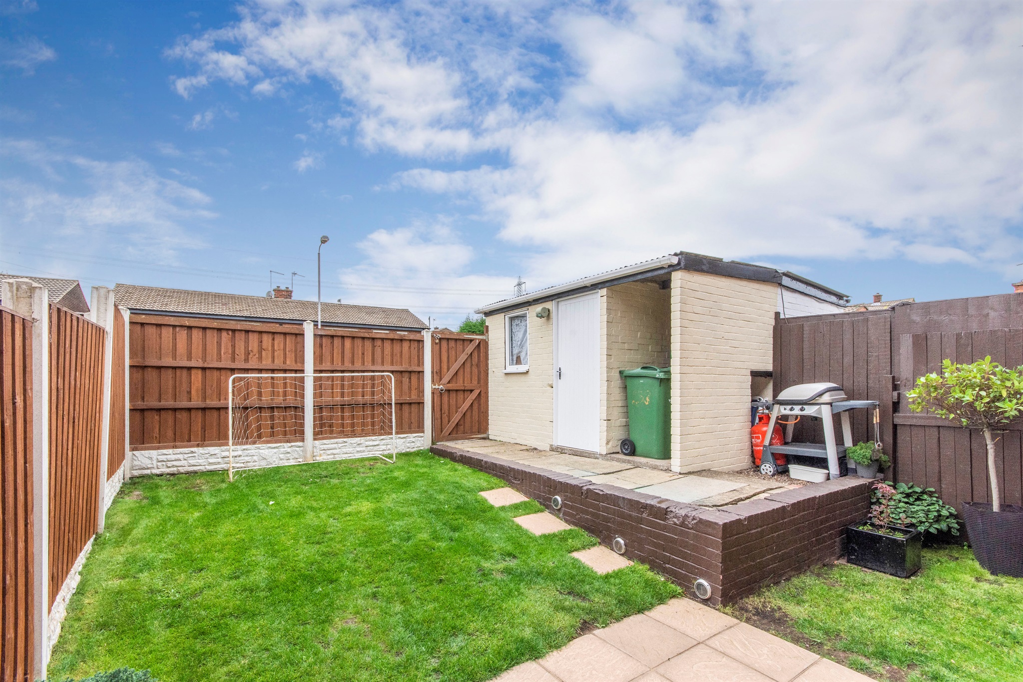 Free property report 253 Queen Elizabeth Drive, Normanton, WF6 1LY