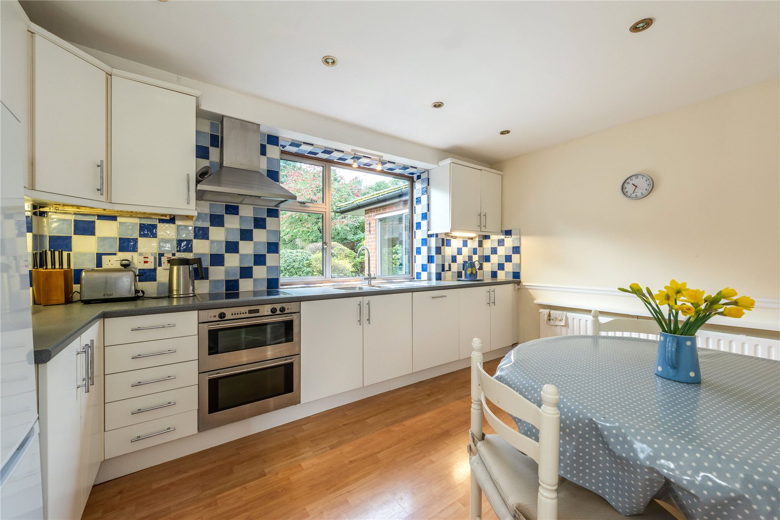 4 bedroom detached house for sale 0