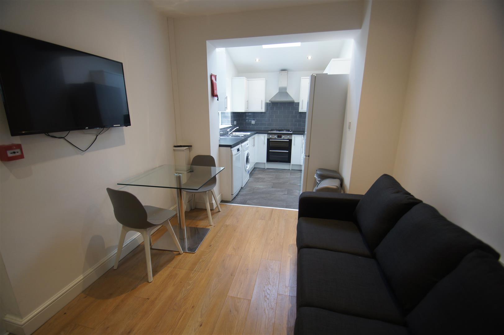 Rooms, 5, Brailsford Road, Manchester photo 4