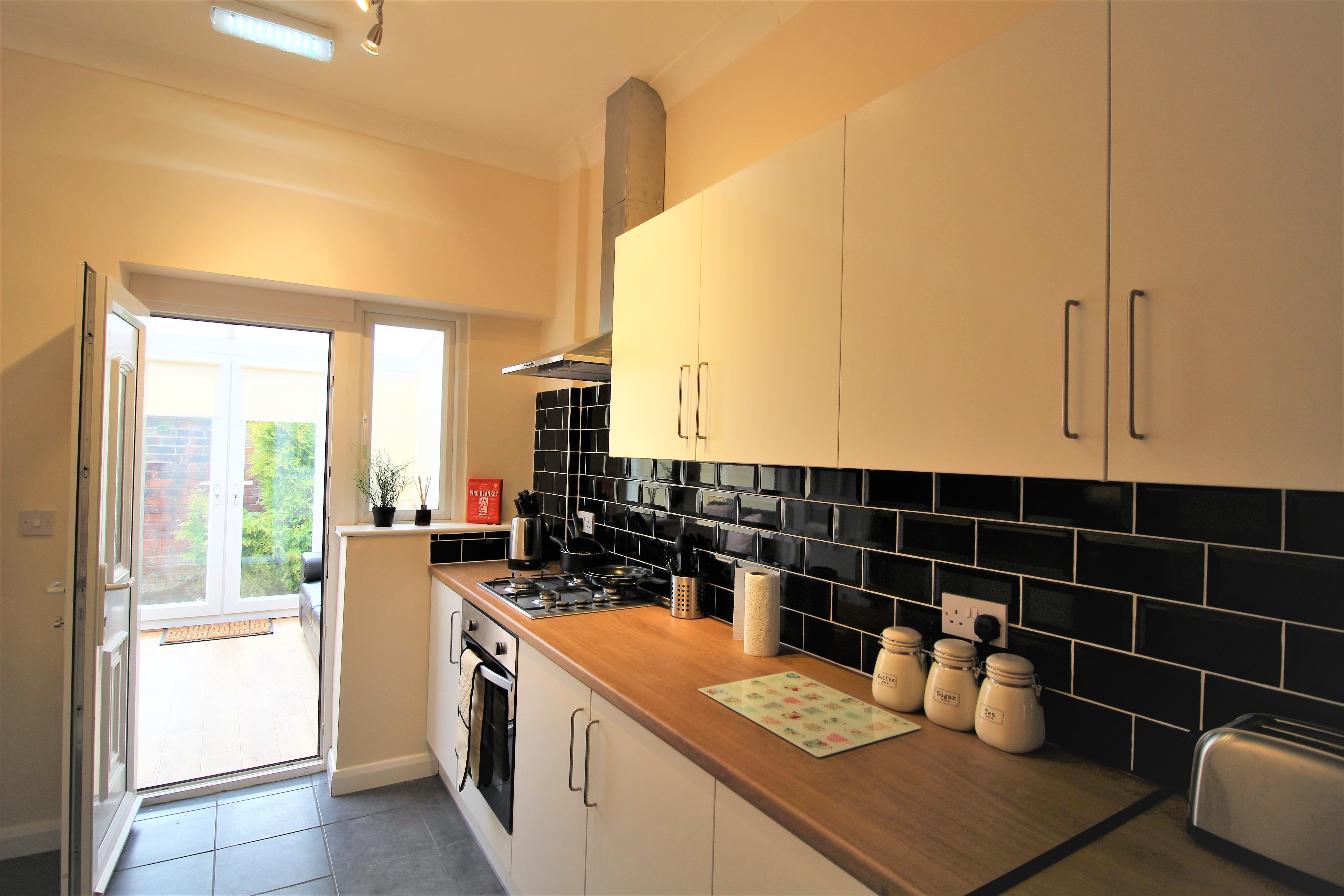10, Laurel Terrace, Balby photo 5