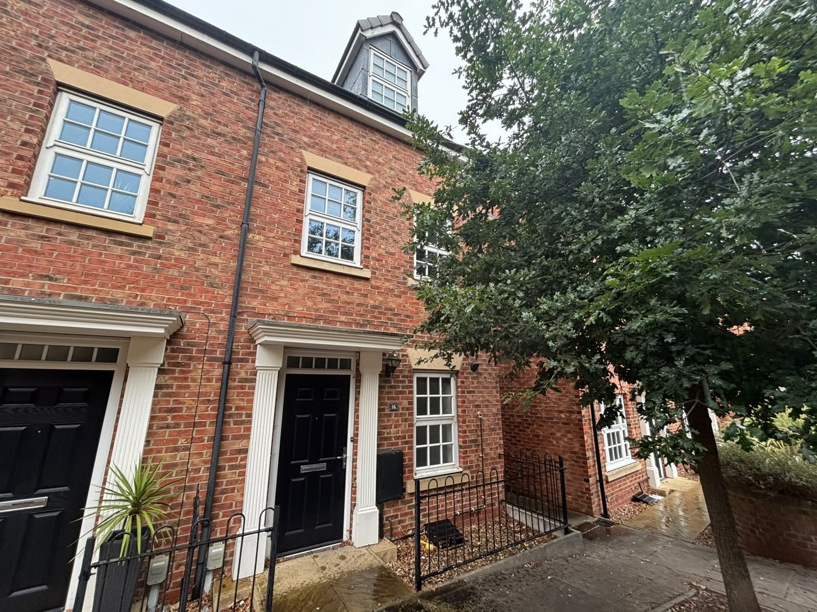 16, Hamilton Walk, East Yorkshire photo 2