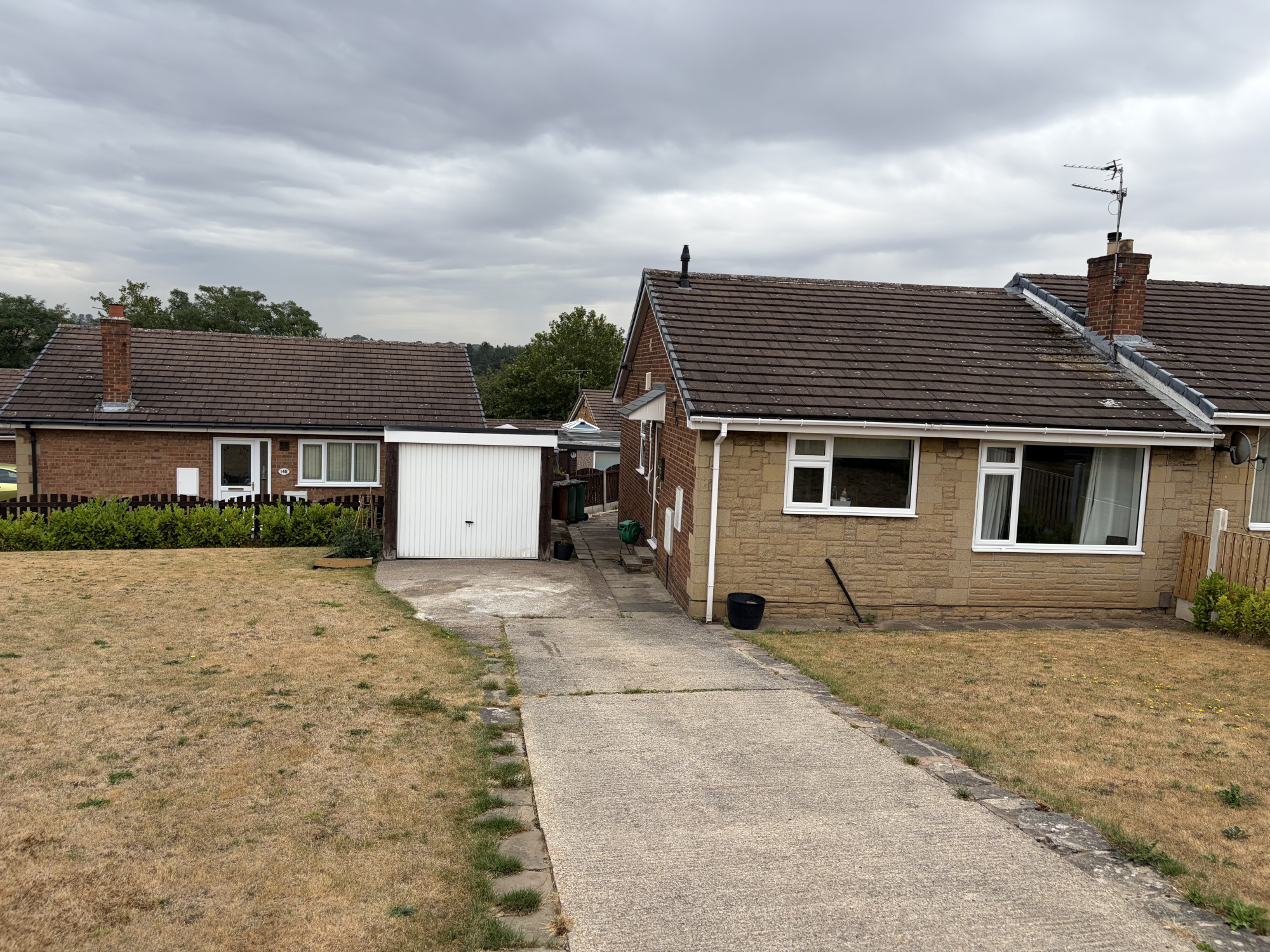 144, Aldham House Lane, Barnsley photo 3