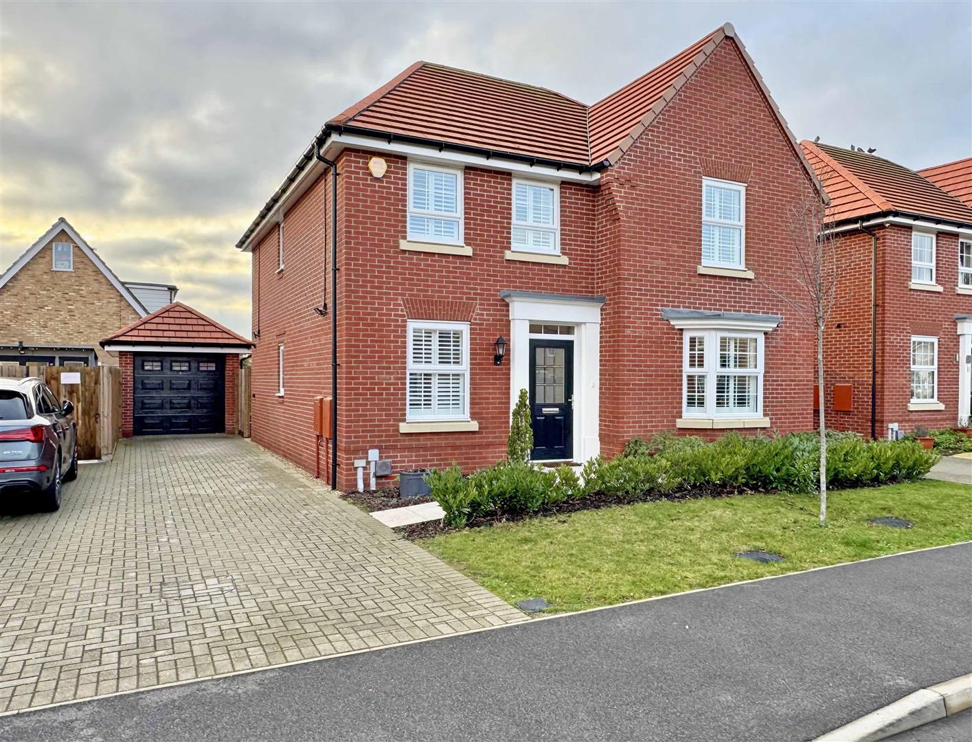 4-bed house on 16, Birkdale Rise, Chelmsford, £625,000