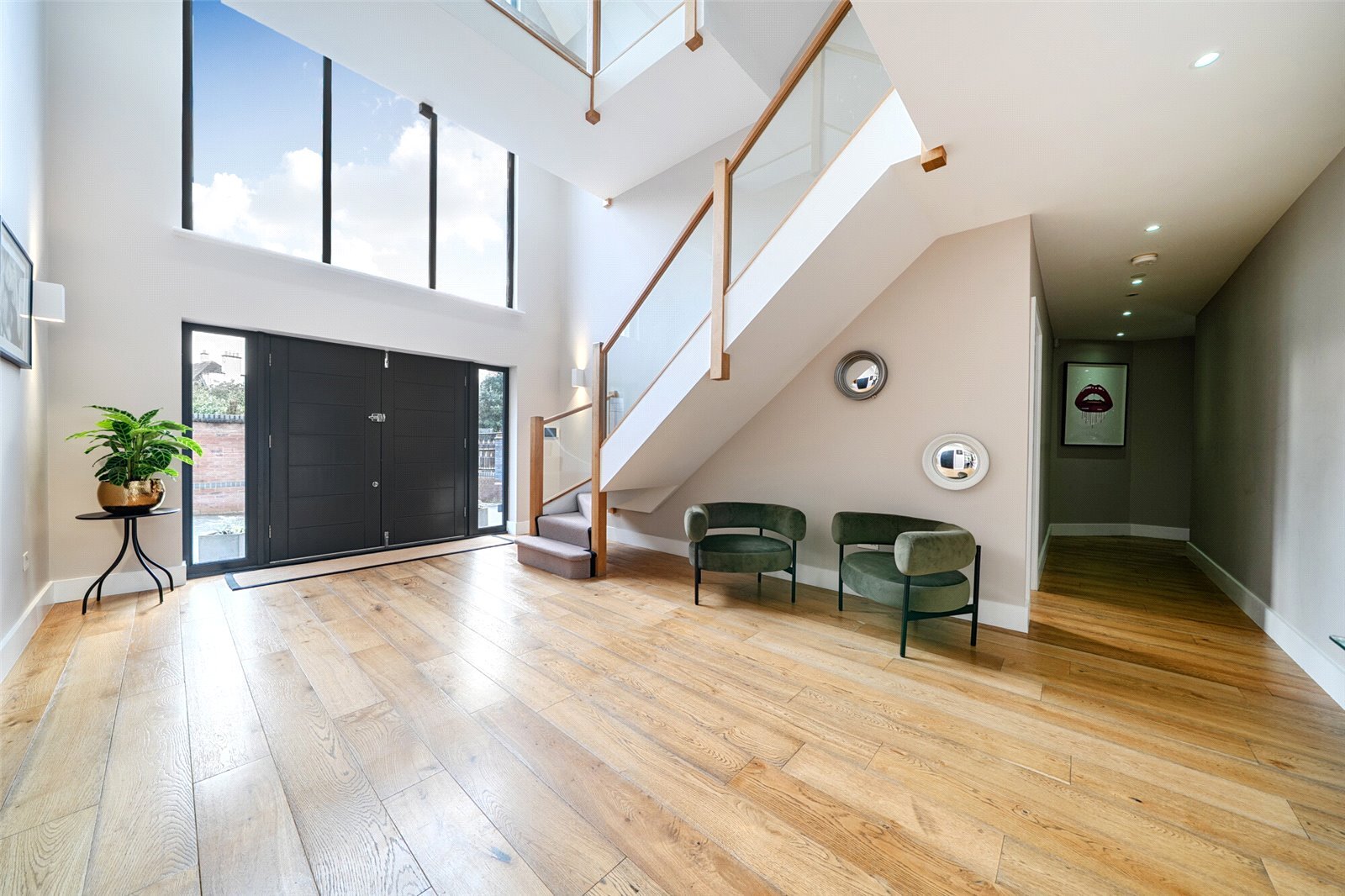 6 bedroom detached house for sale 0