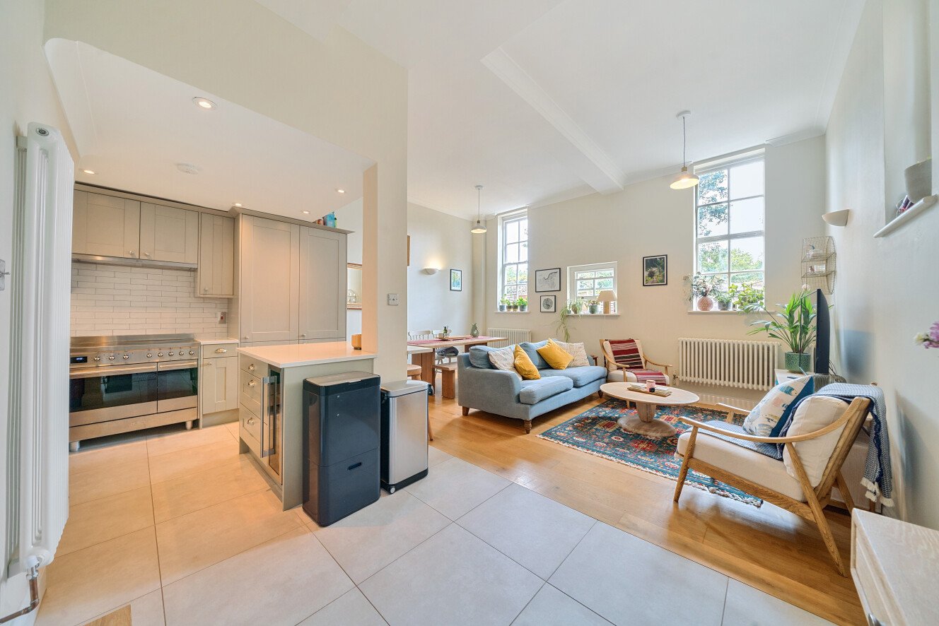 3 bedroom semi-detached house for sale 0