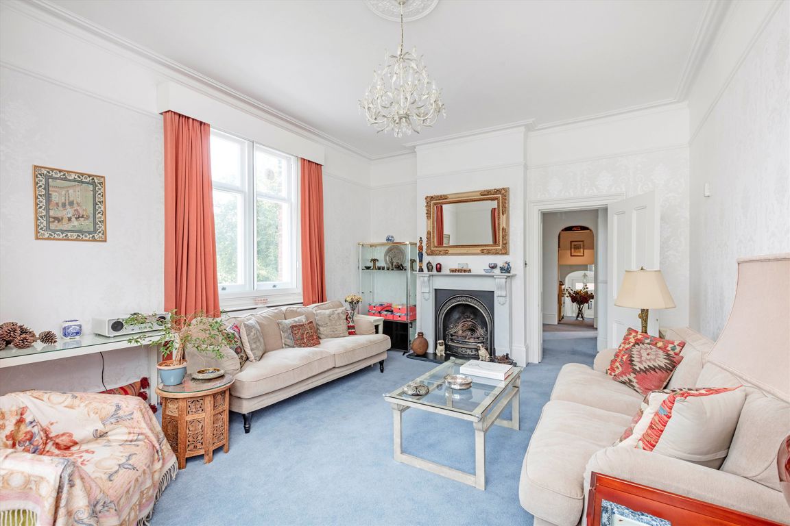 2 bedroom flat for sale 0