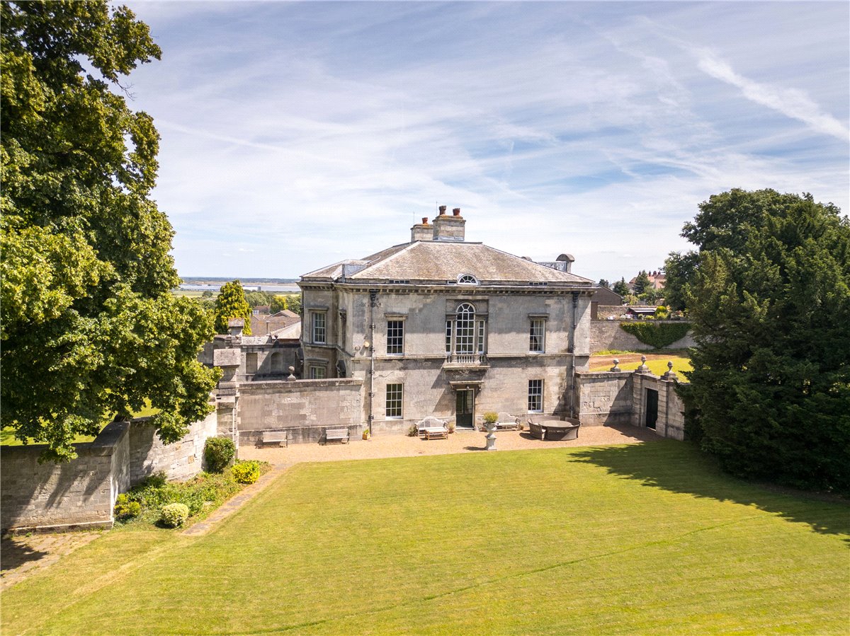 9 bedroom country house for sale 0