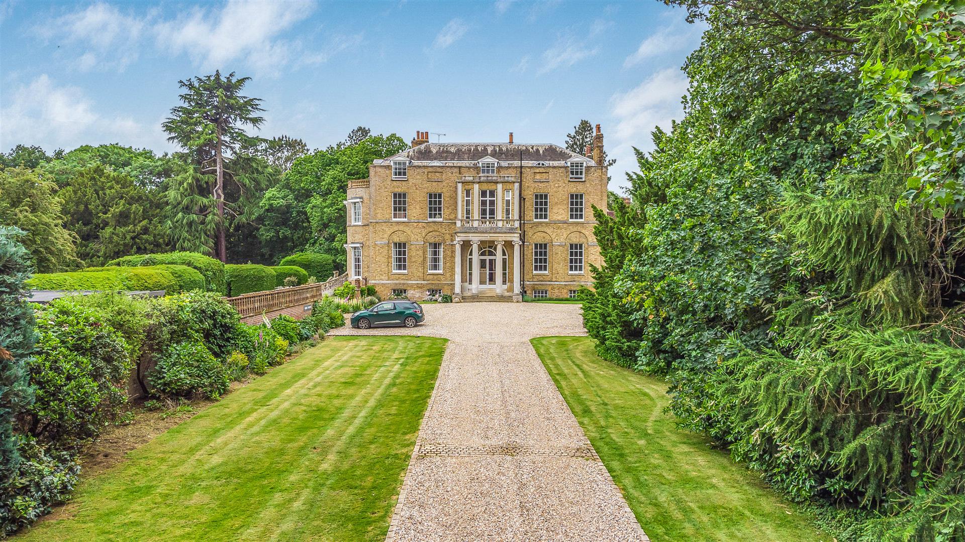6 bedroom end terrace house for sale in London
