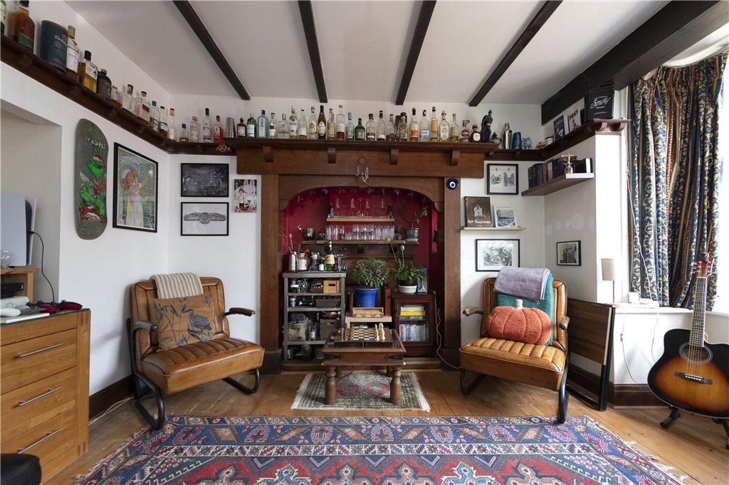 4 bedroom detached house for sale 0