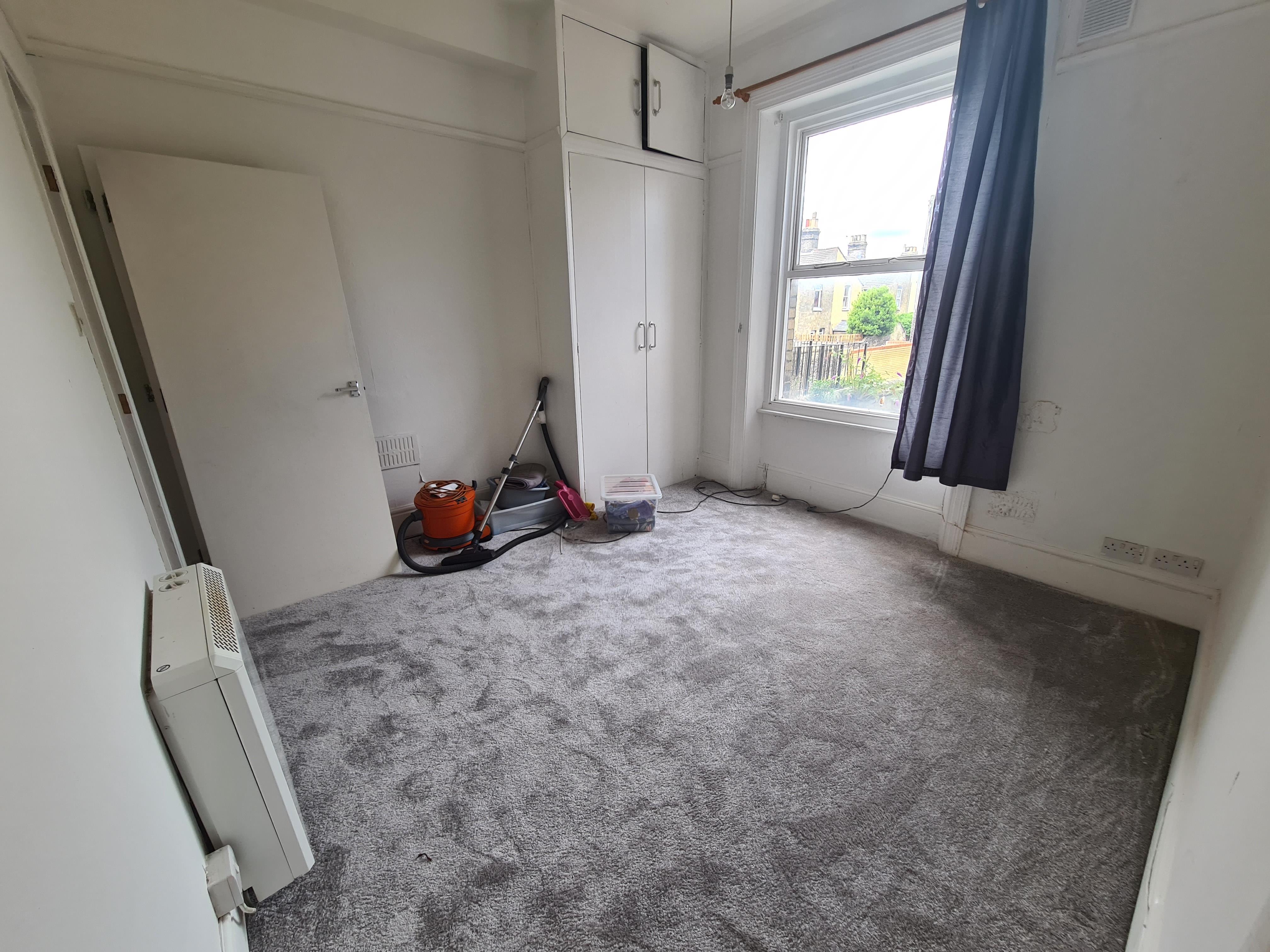 Flat 5, 135, London Road South, LOWESTOFT photo 5