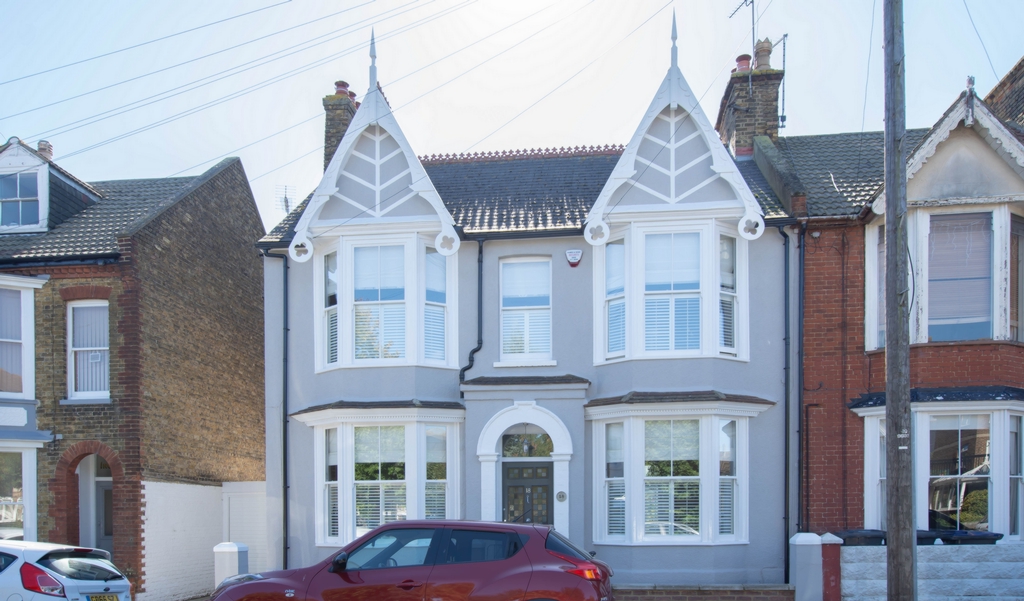 Free property report 18 Brunswick Square, Herne Bay, CT6 5QF Chimnie