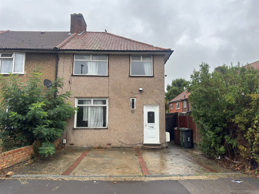 Rowlands Road, DAGENHAM photo 2