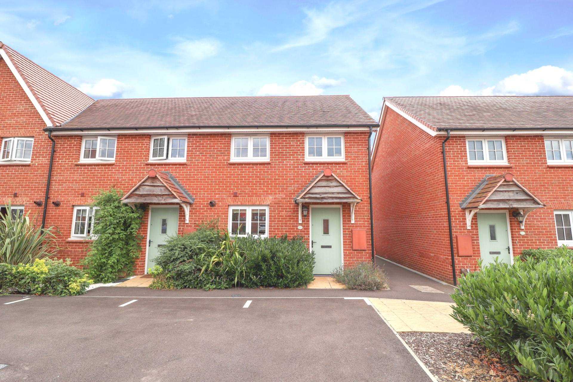 Free property report 20 Shearwater Drive, Bracknell, RG12 8EN Chimnie