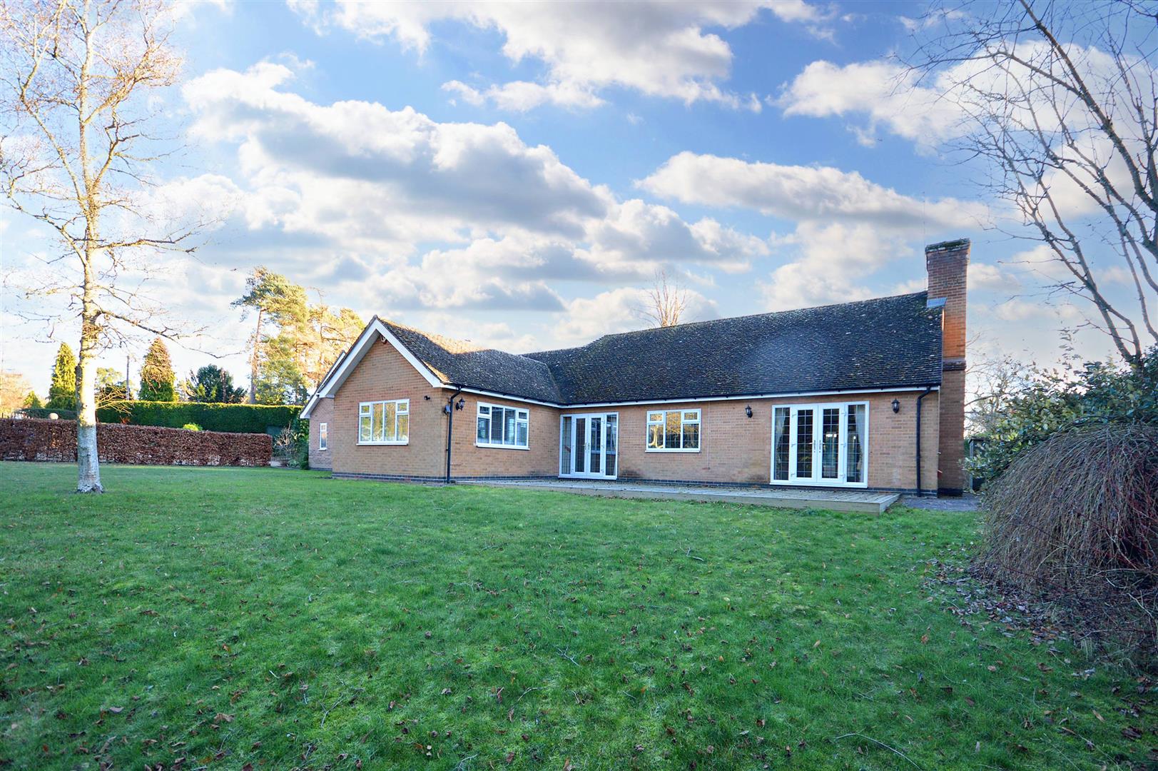 4 bed Detached House