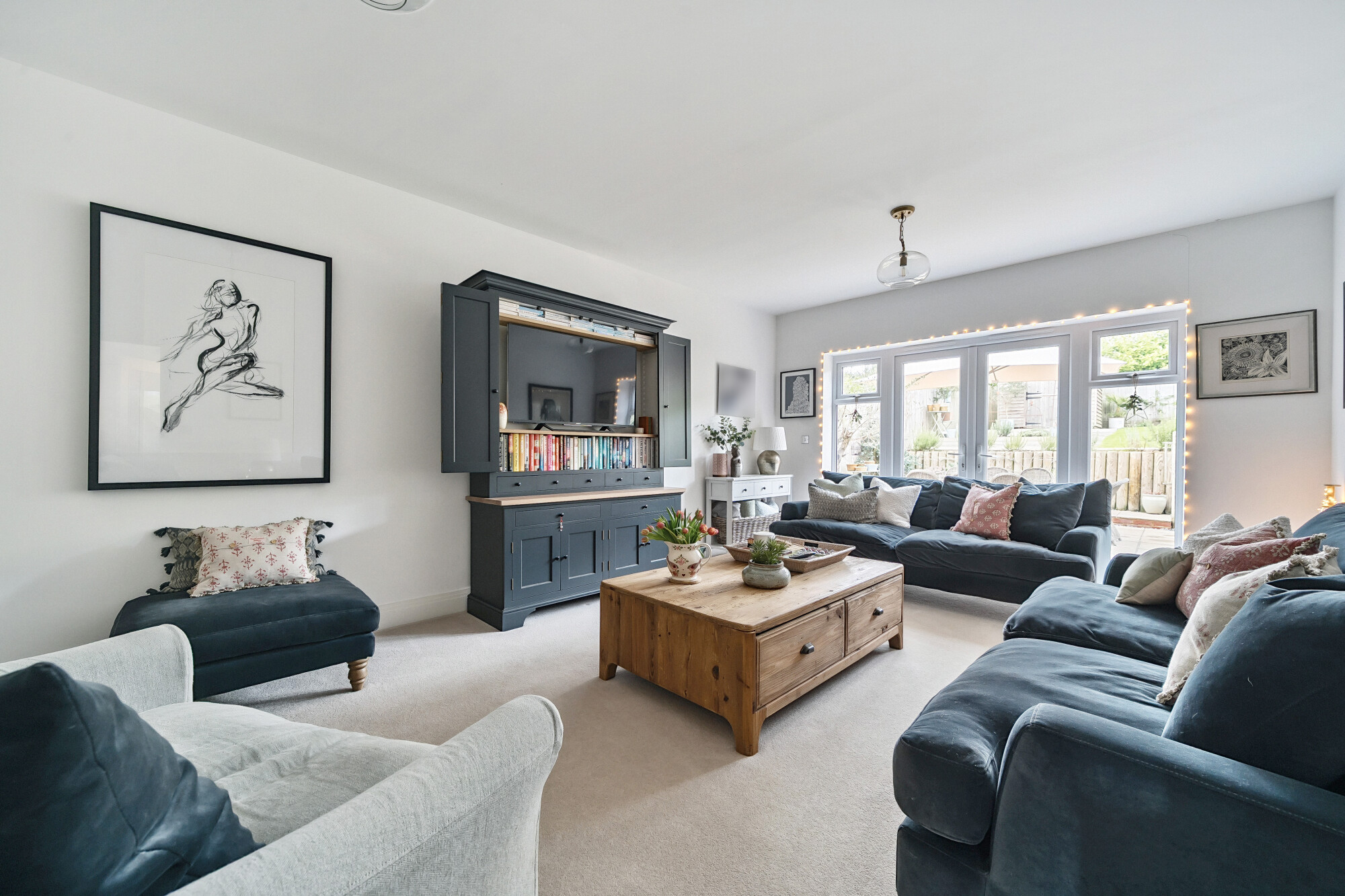 5 bedroom detached house for sale 0