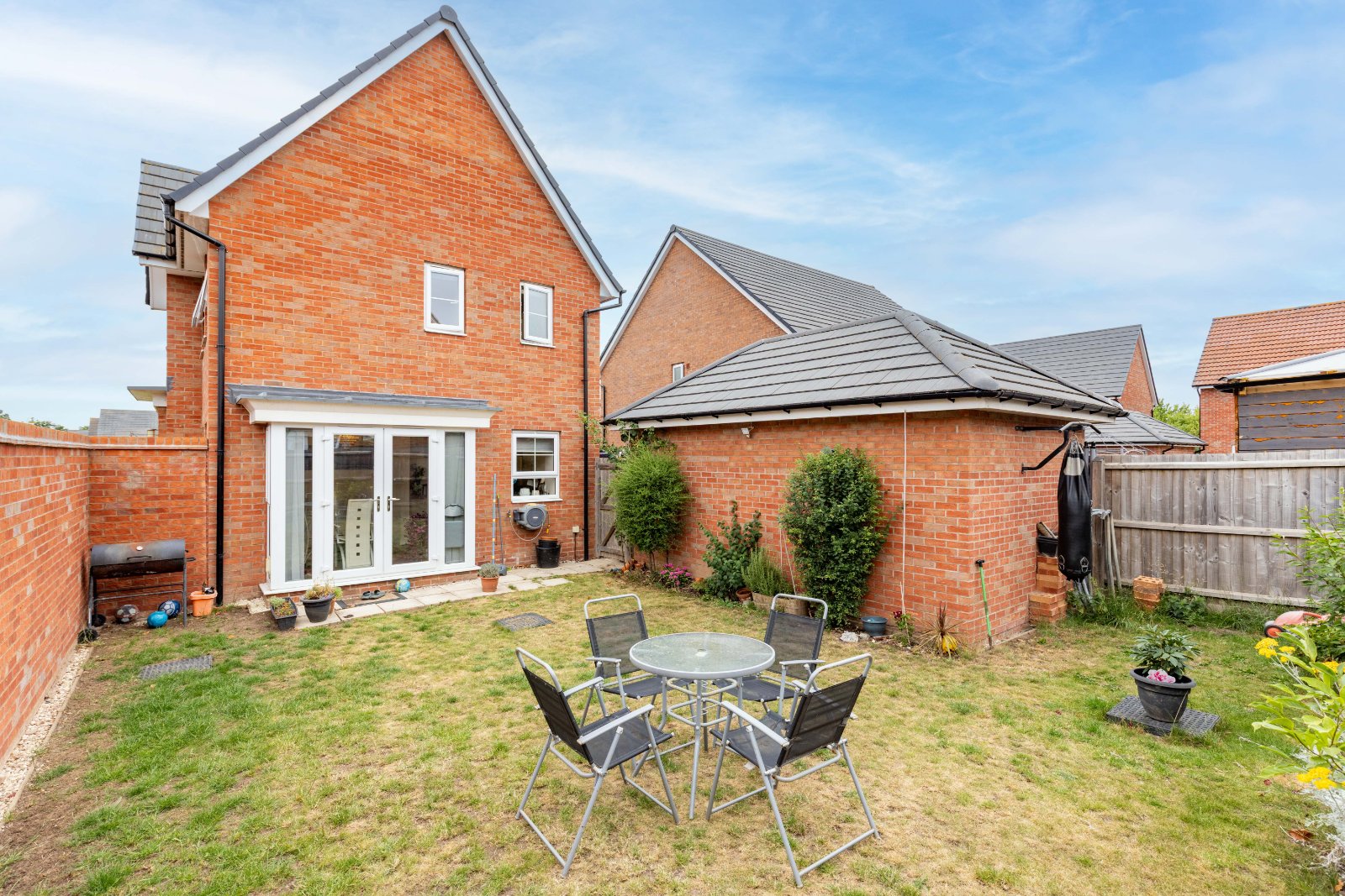 38, Dovecote Drive, Warwickshire photo 4