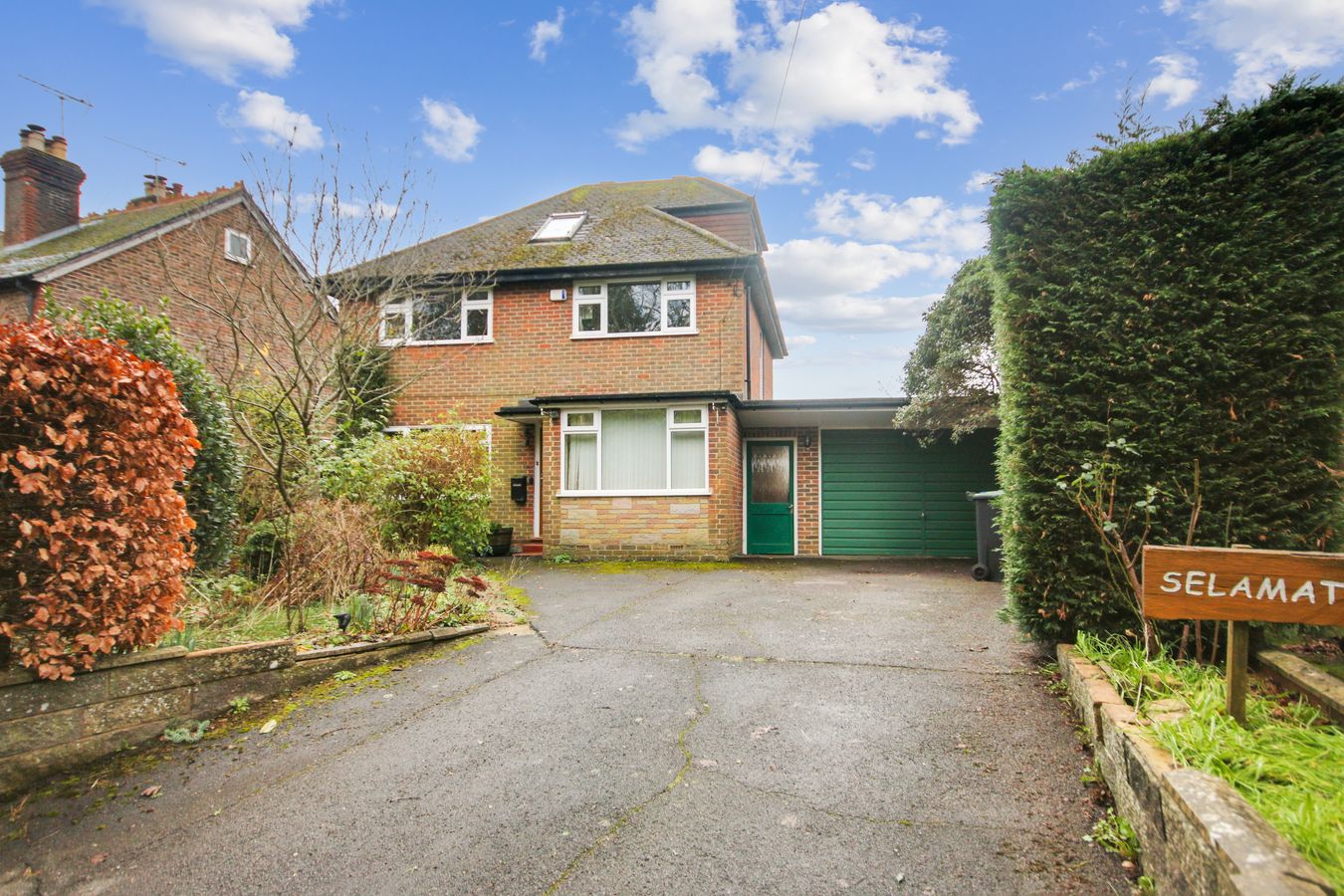4 bed detached house for sale
