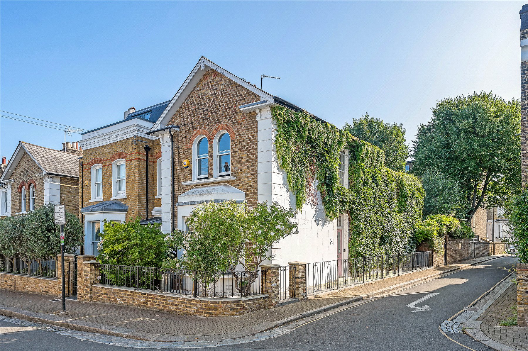 7 bedroom detached house for sale