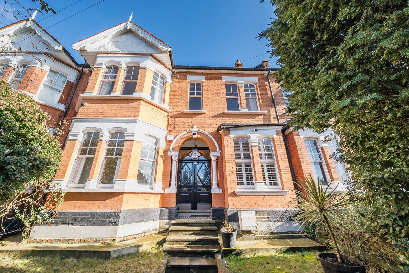 6 bedroom terraced house for sale 0