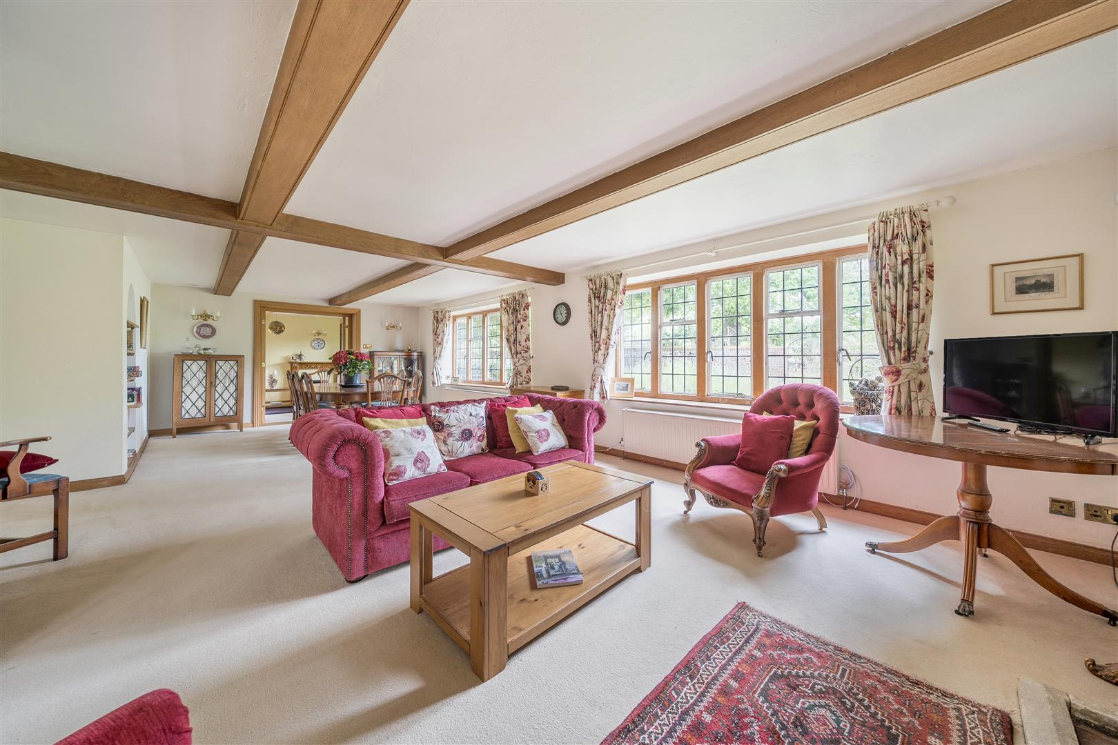 6 bedroom detached house for sale 0