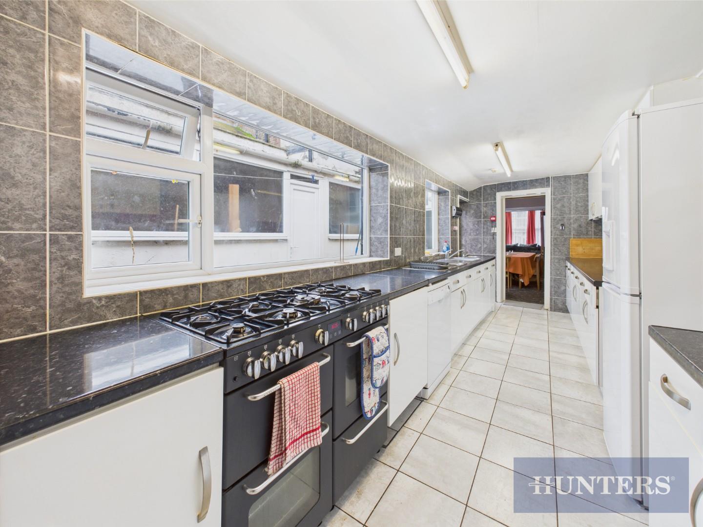 33, North Marine Road, Scarborough photo 4