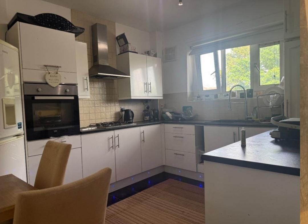 Pyrles Lane, Loughton photo 5