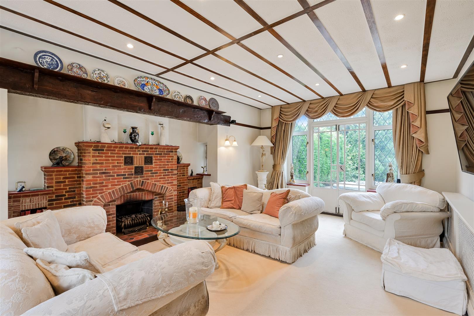 5 bedroom detached house for sale 0