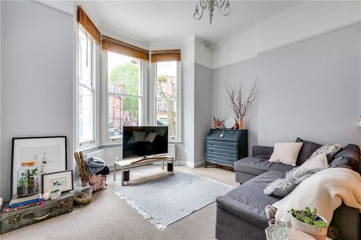 Flat B, 2, Lakeside Road, London photo 5
