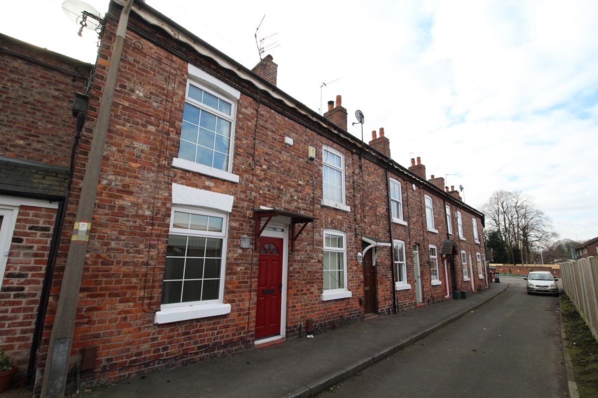 2 Bedrooms  to rent in Brook Street, Cheadle SK8