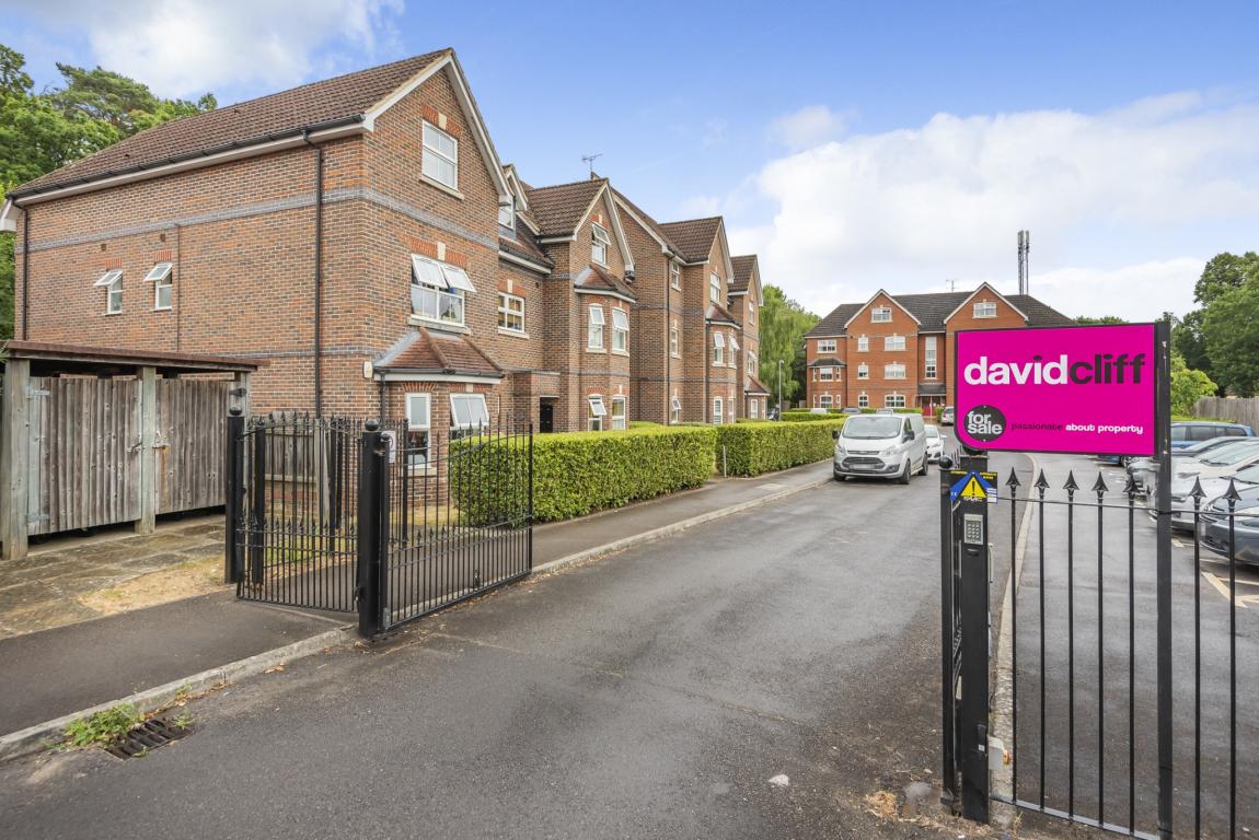 Photos of St. Francis Close, Crowthorne RG45 62066641 PrimeLocation