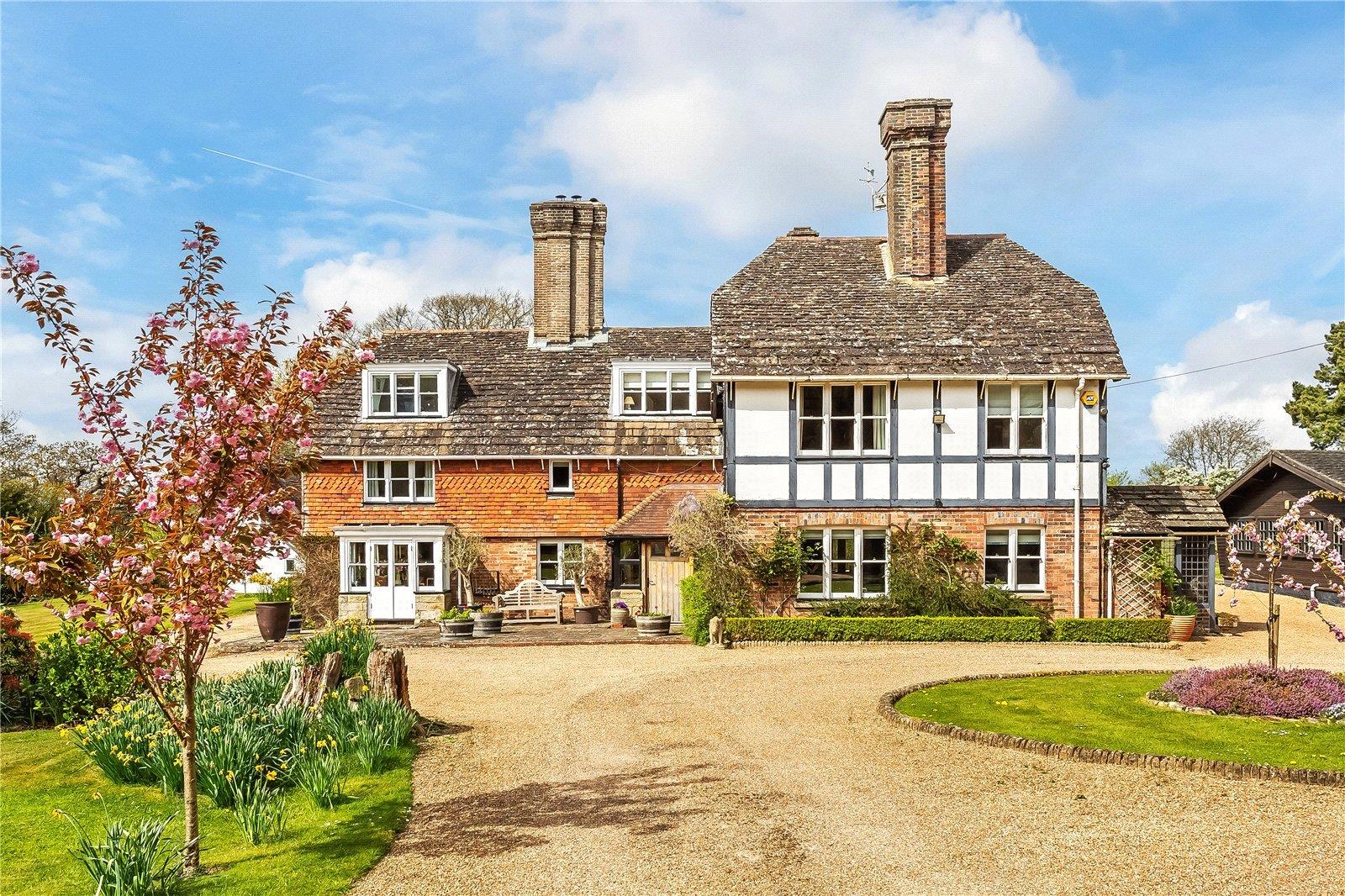 5 bedroom detached house for sale 0