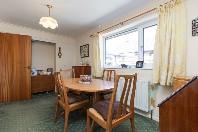 Liddiard Close, Kennington photo 3