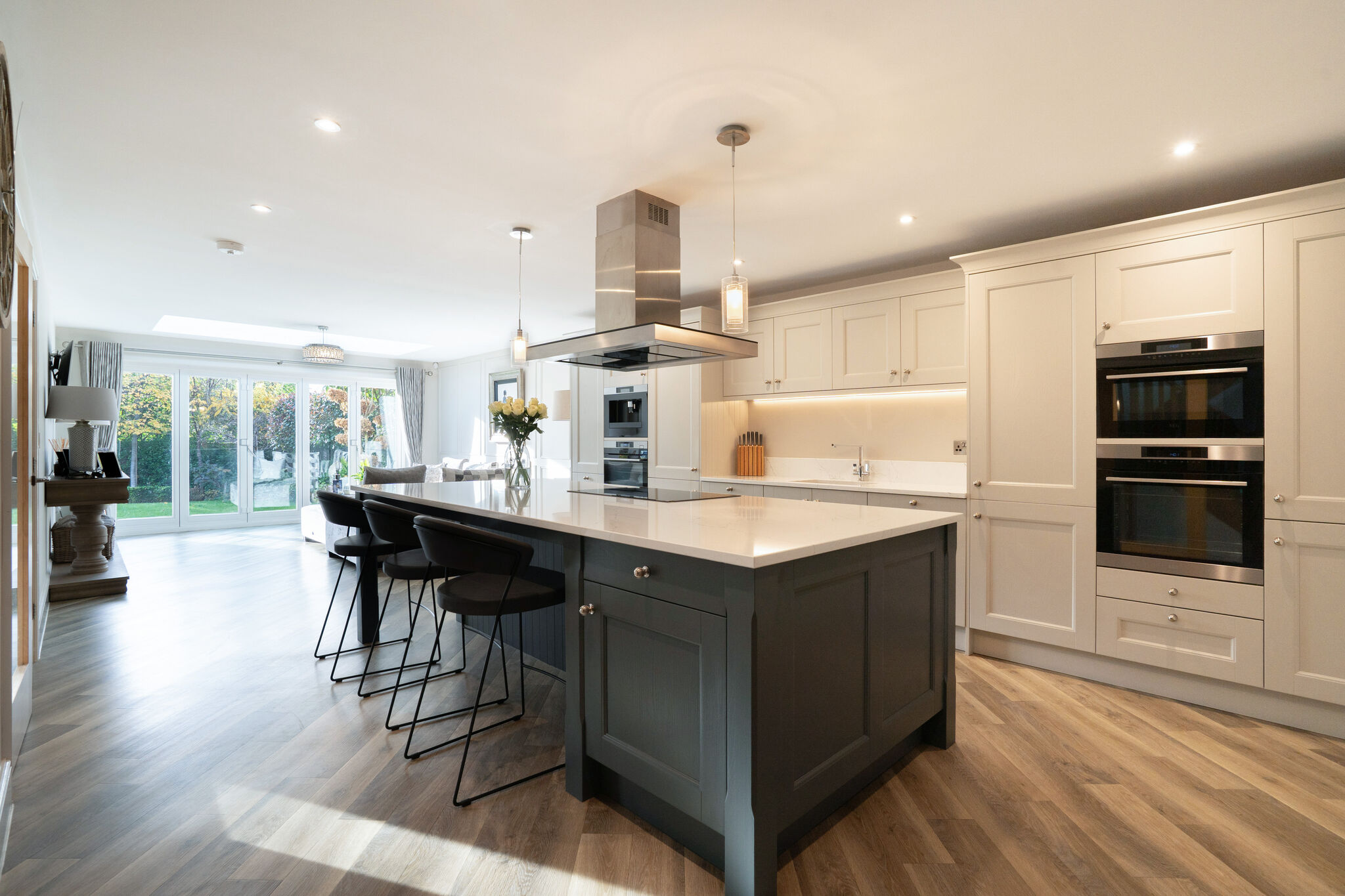 5 bedroom detached house for sale 0