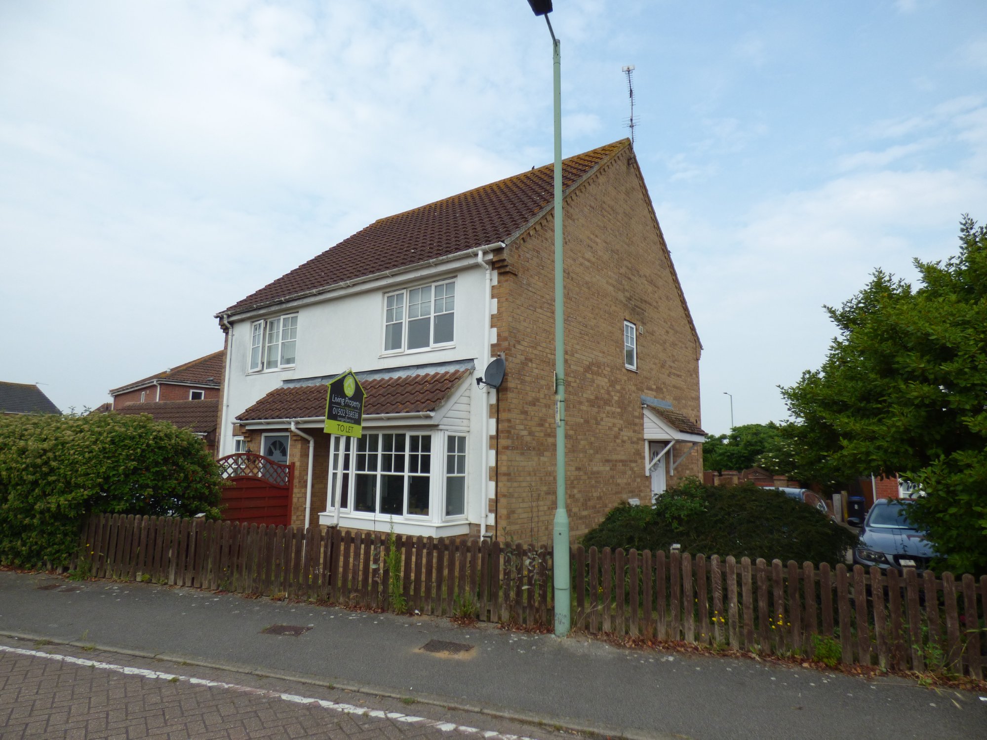2, Rio Close, Lowestoft photo 2