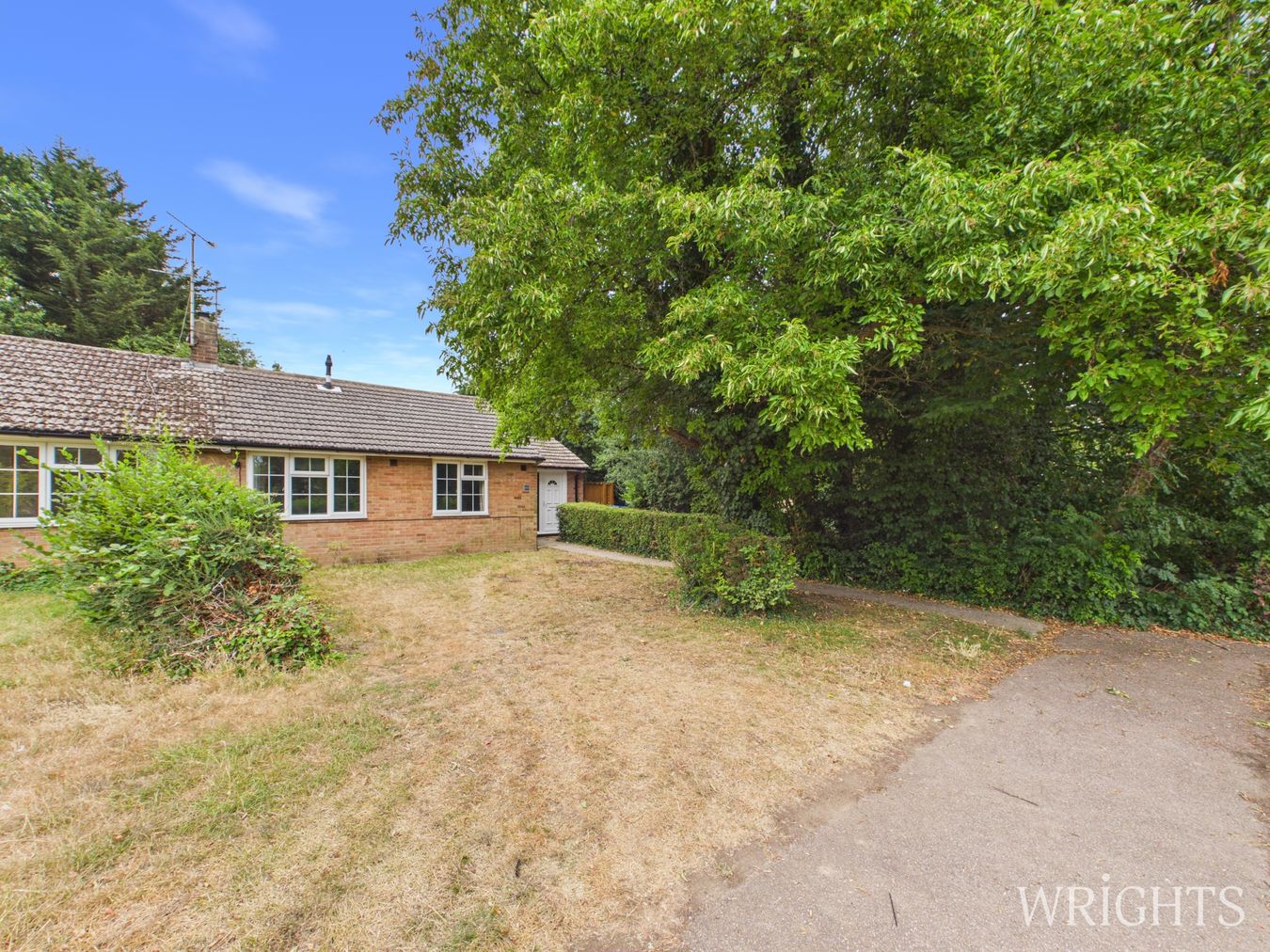 100, Howlands, WELWYN GARDEN CITY photo 2