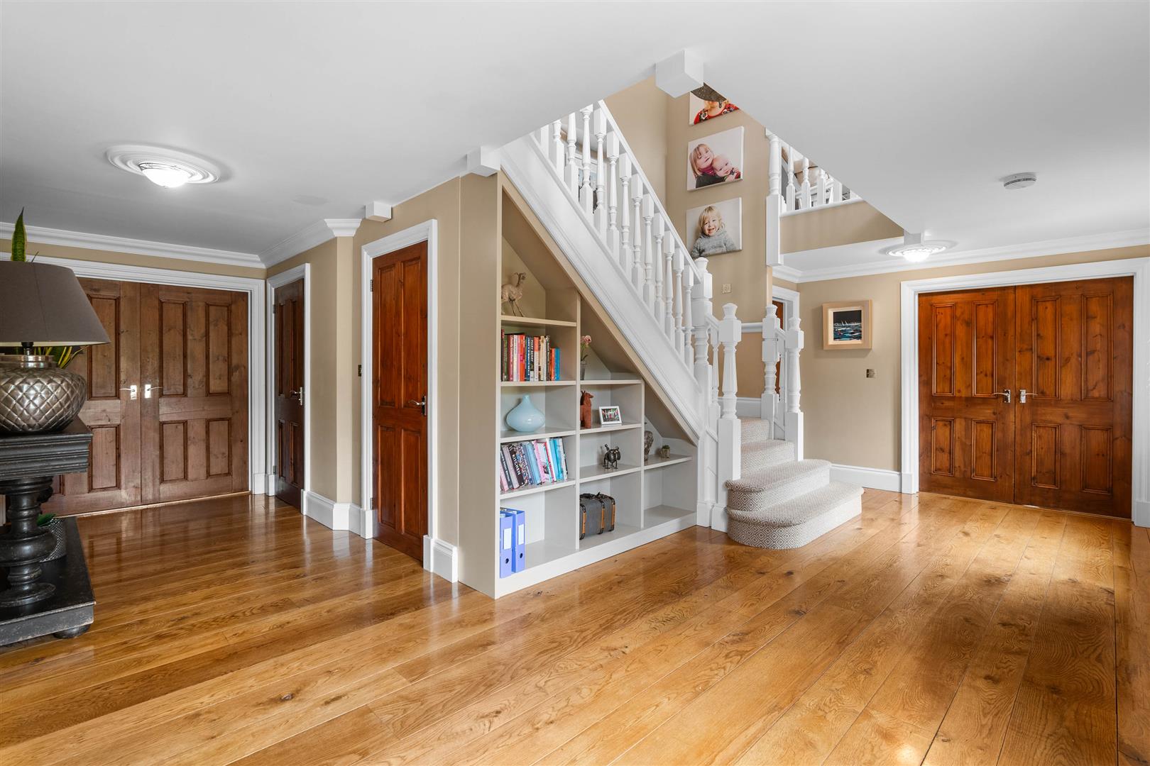 5 bedroom detached house for sale 0