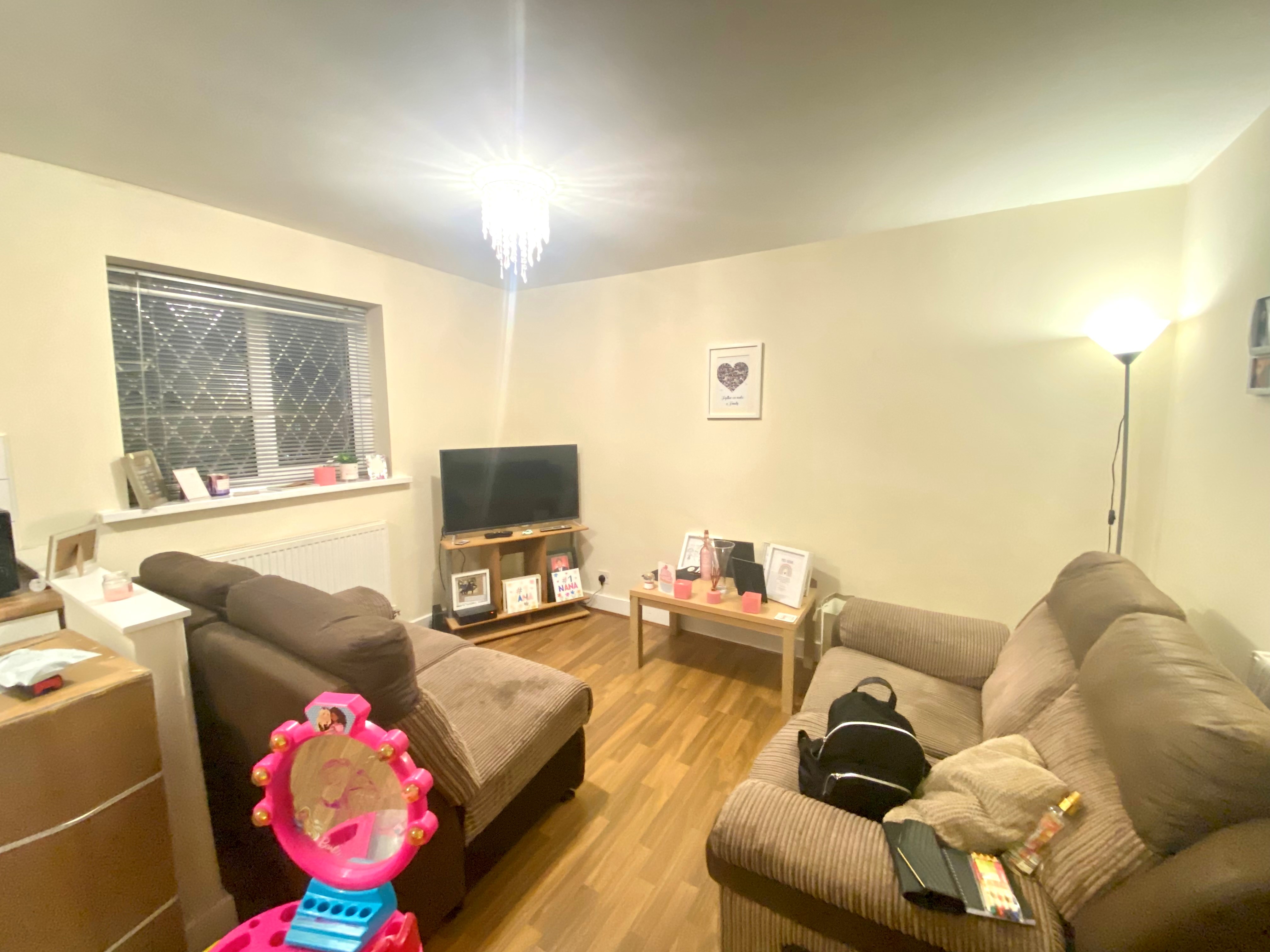 48, Manchester photo 4