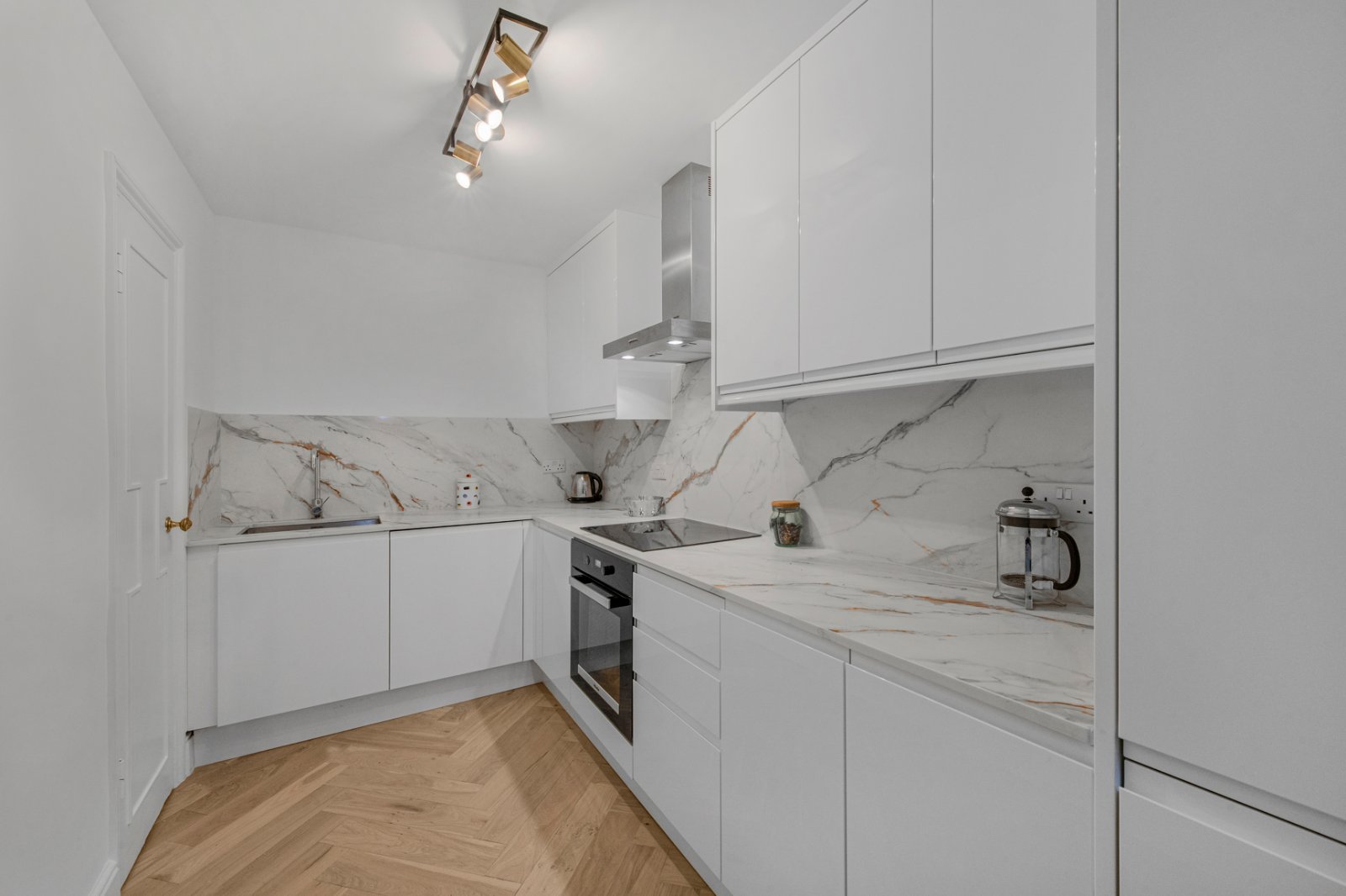 3 bedroom flat for sale 0