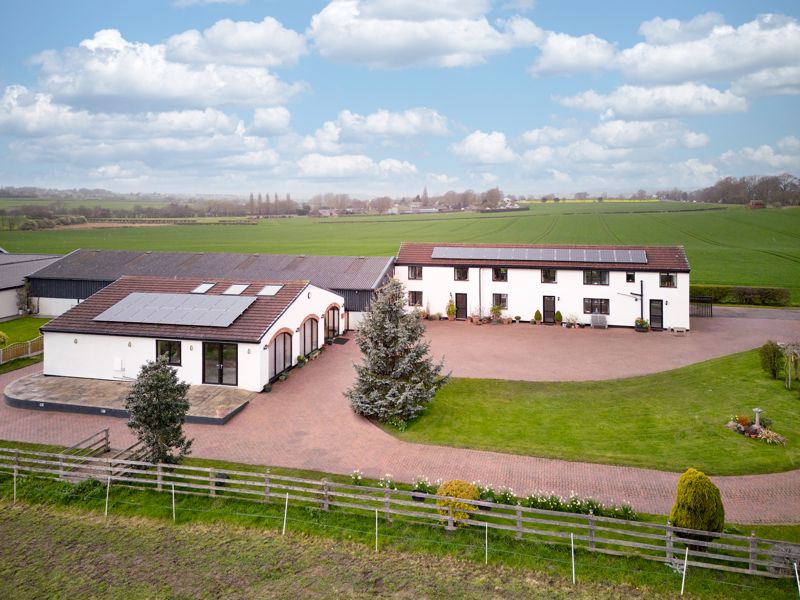 9 bedroom detached house for sale 0