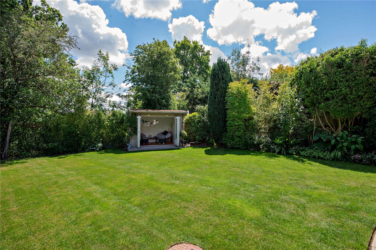 Photos of Gore End Road, Ball Hill, Newbury, Hampshire RG20 61900699