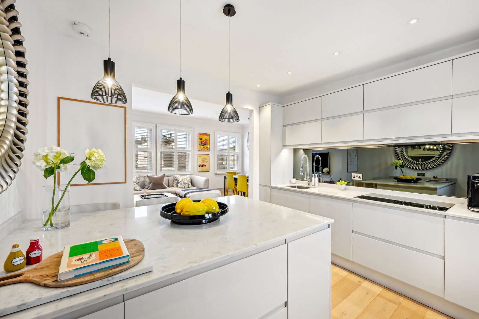 3 bedroom maisonette for sale 0