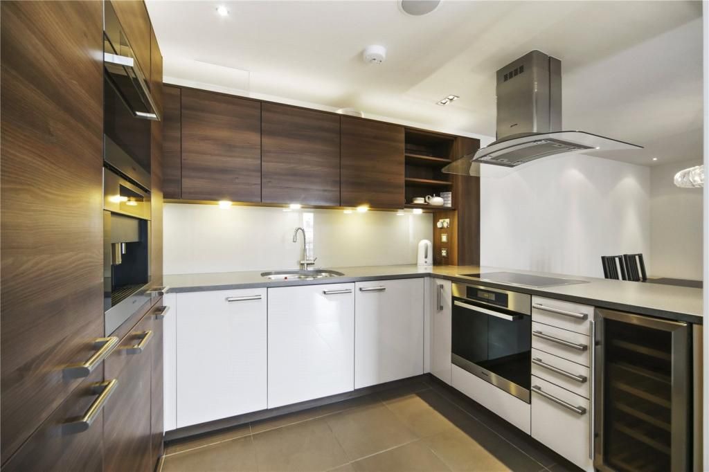 3 bedroom flat for sale 0