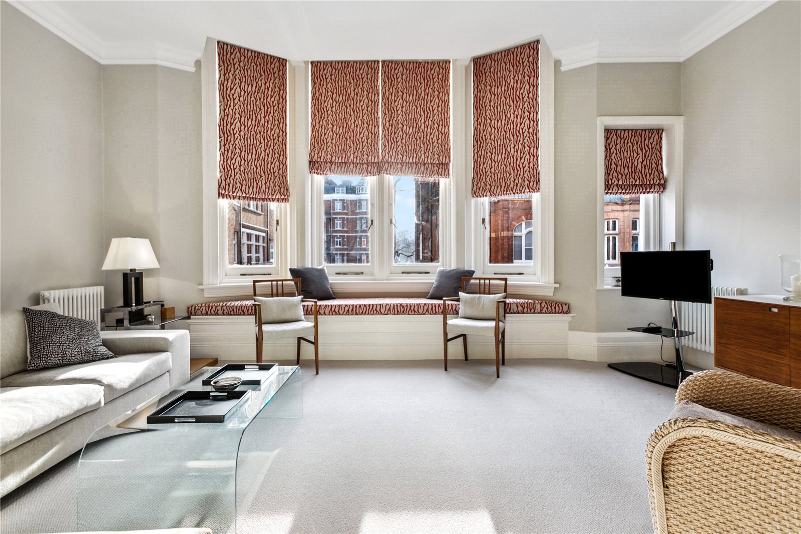 2 bedroom flat for sale 0