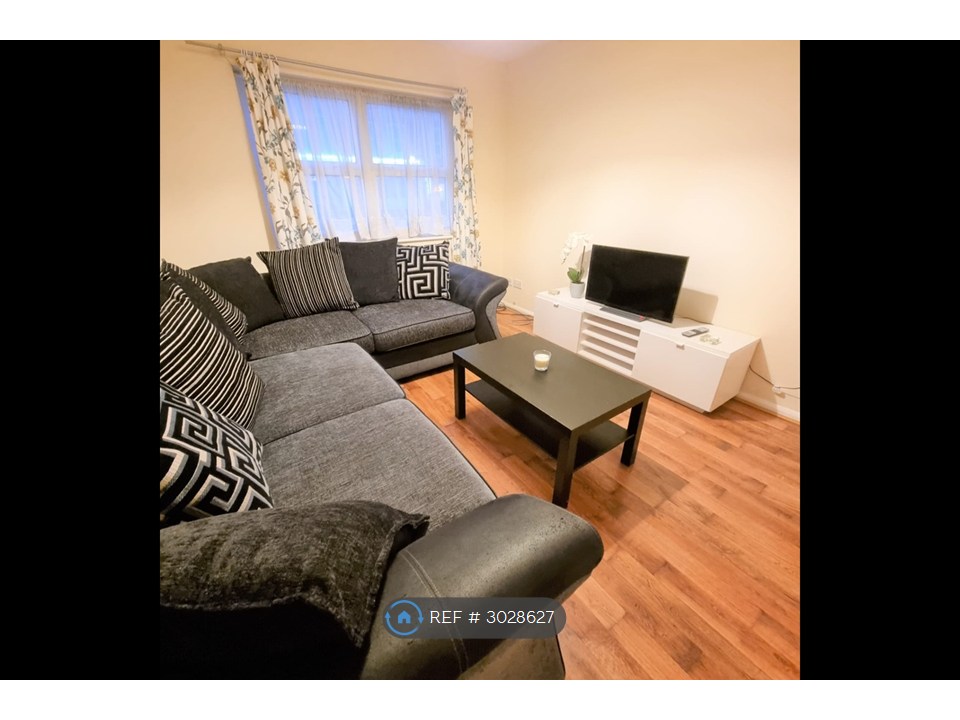 Flat, Sycamore Court Burnt Ash Road, London photo 4